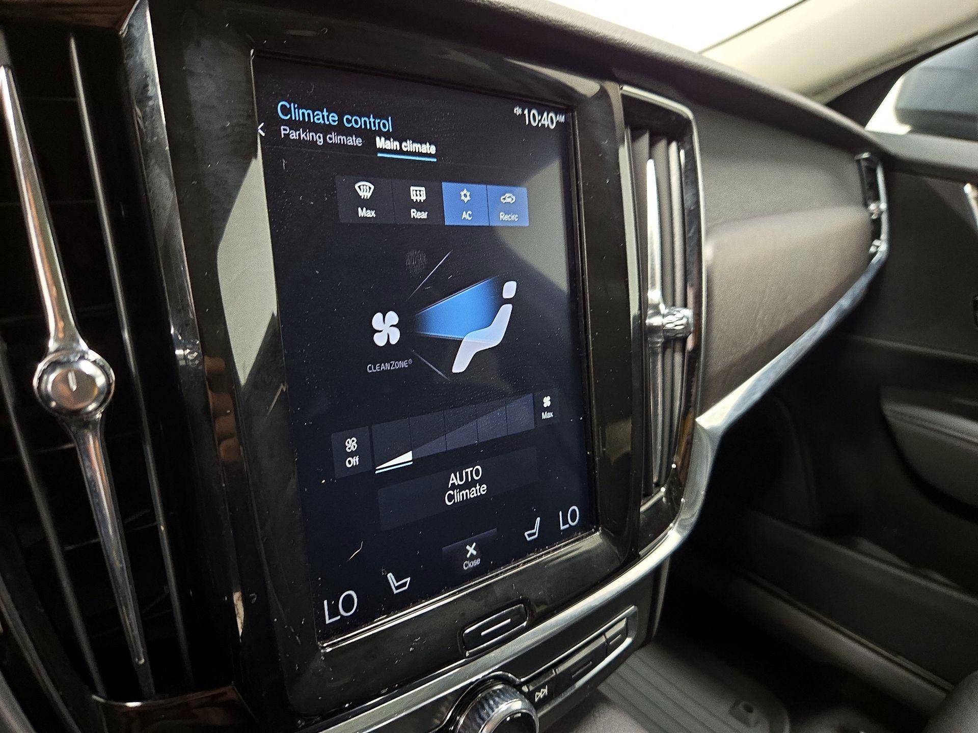 Thumbnail: 2019 Volvo V90 - 17