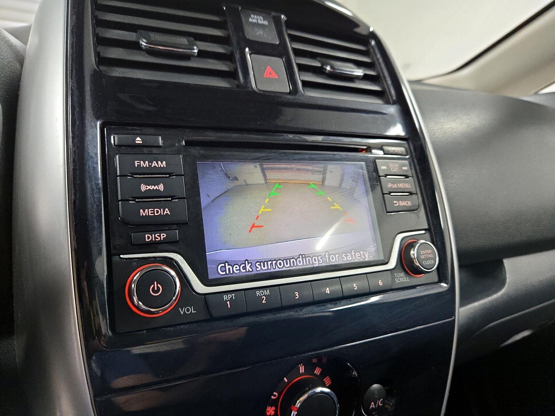 Thumbnail: 2017 Nissan Versa Note - 14