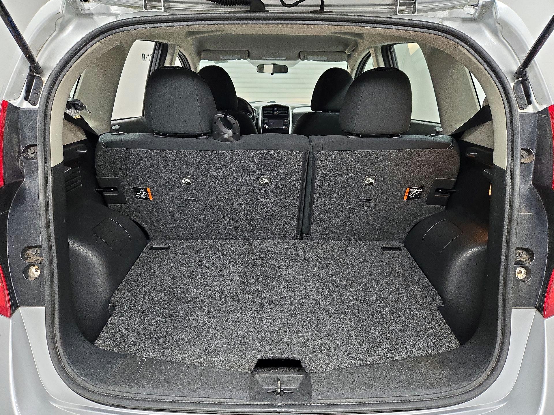 Thumbnail: 2017 Nissan Versa Note - 20