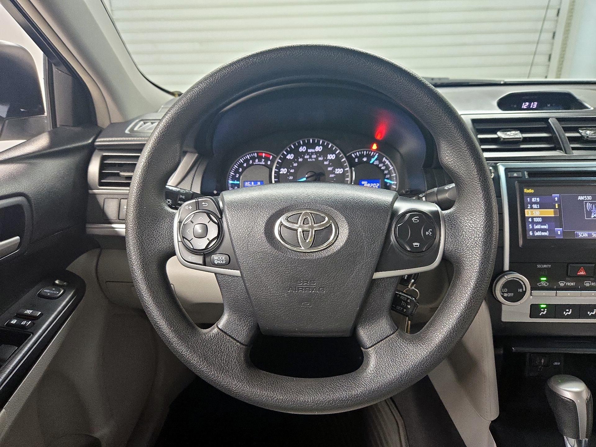Thumbnail: 2014 Toyota Camry - 10