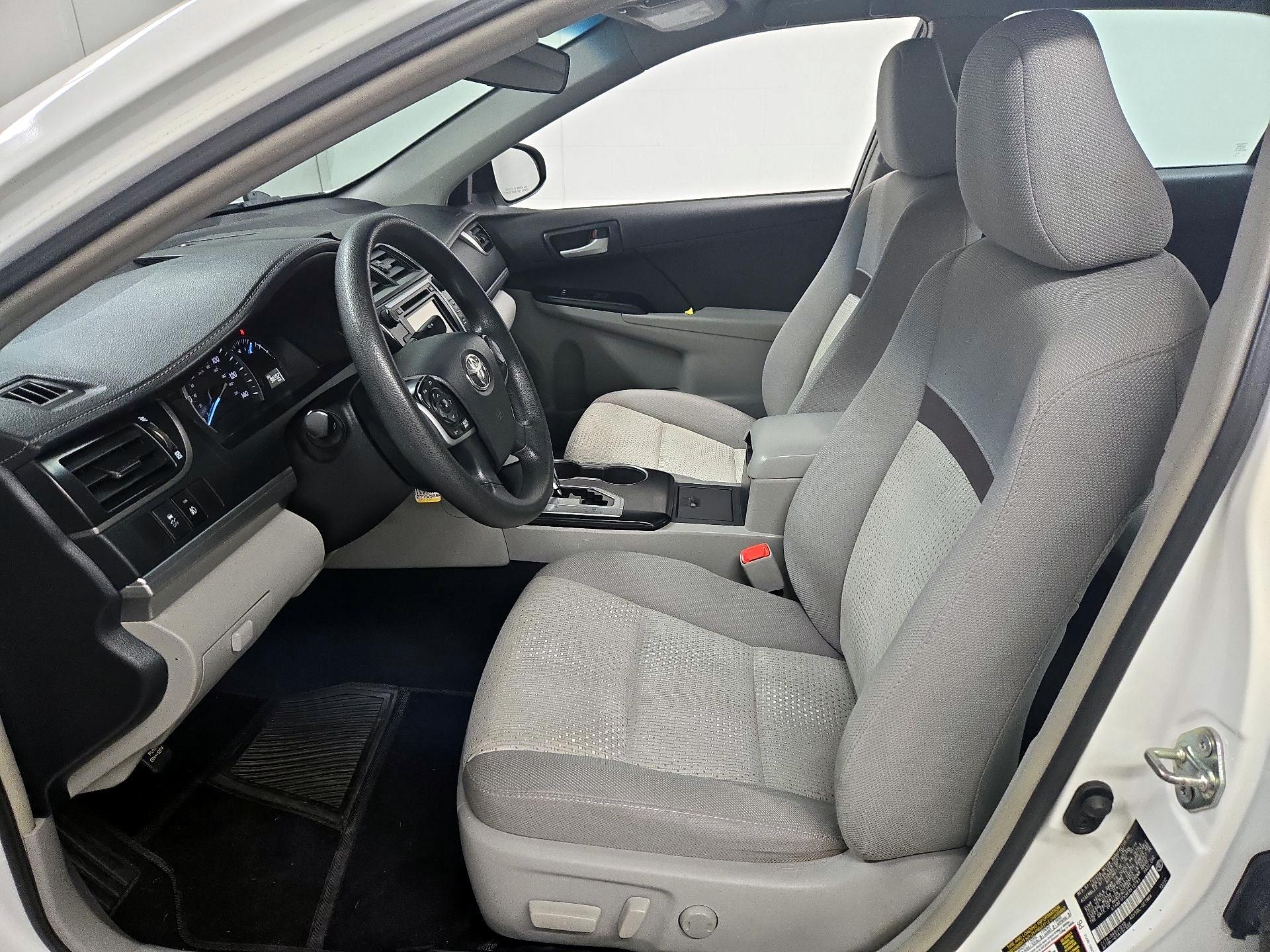 Thumbnail: 2014 Toyota Camry - 11