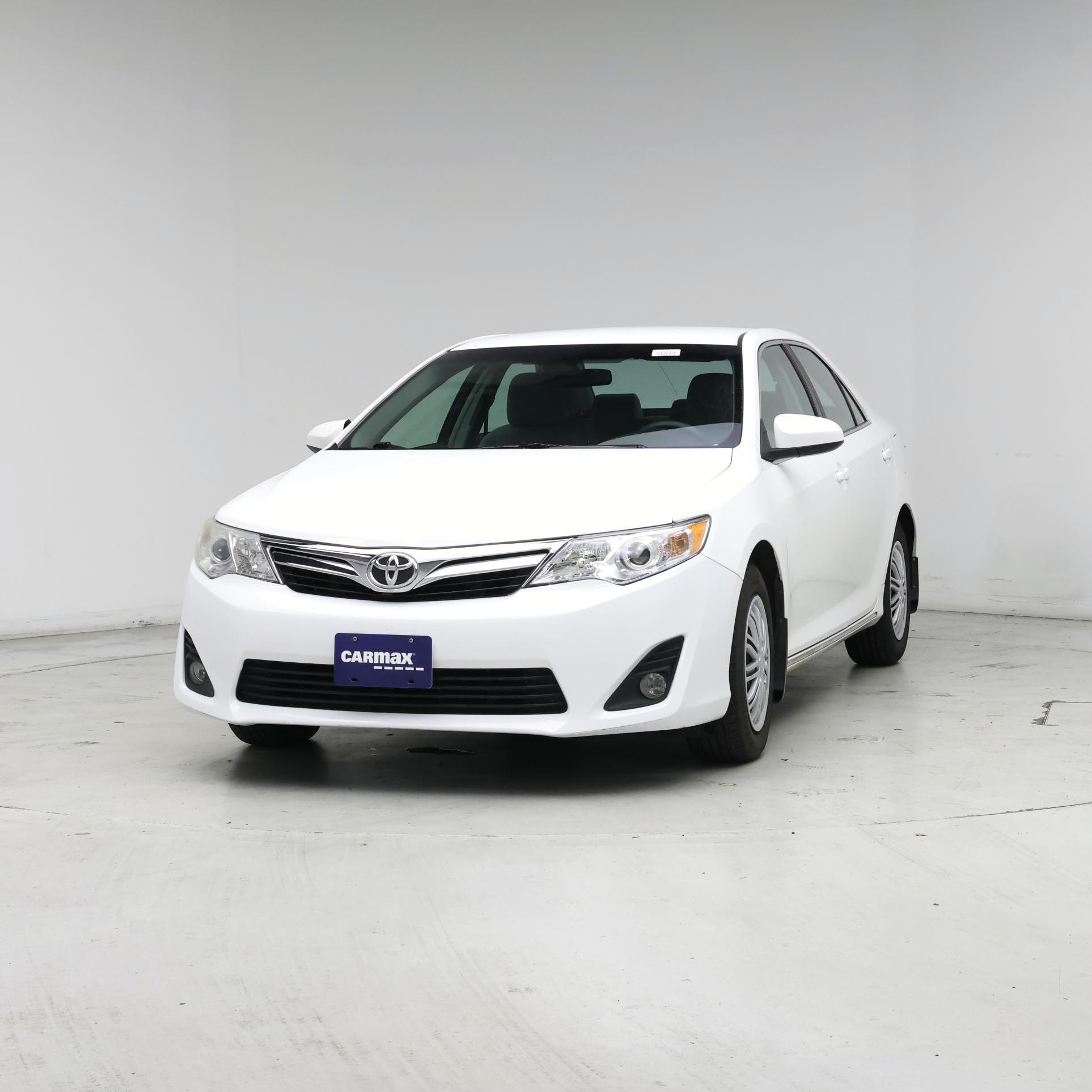 Thumbnail: 2014 Toyota Camry - 4