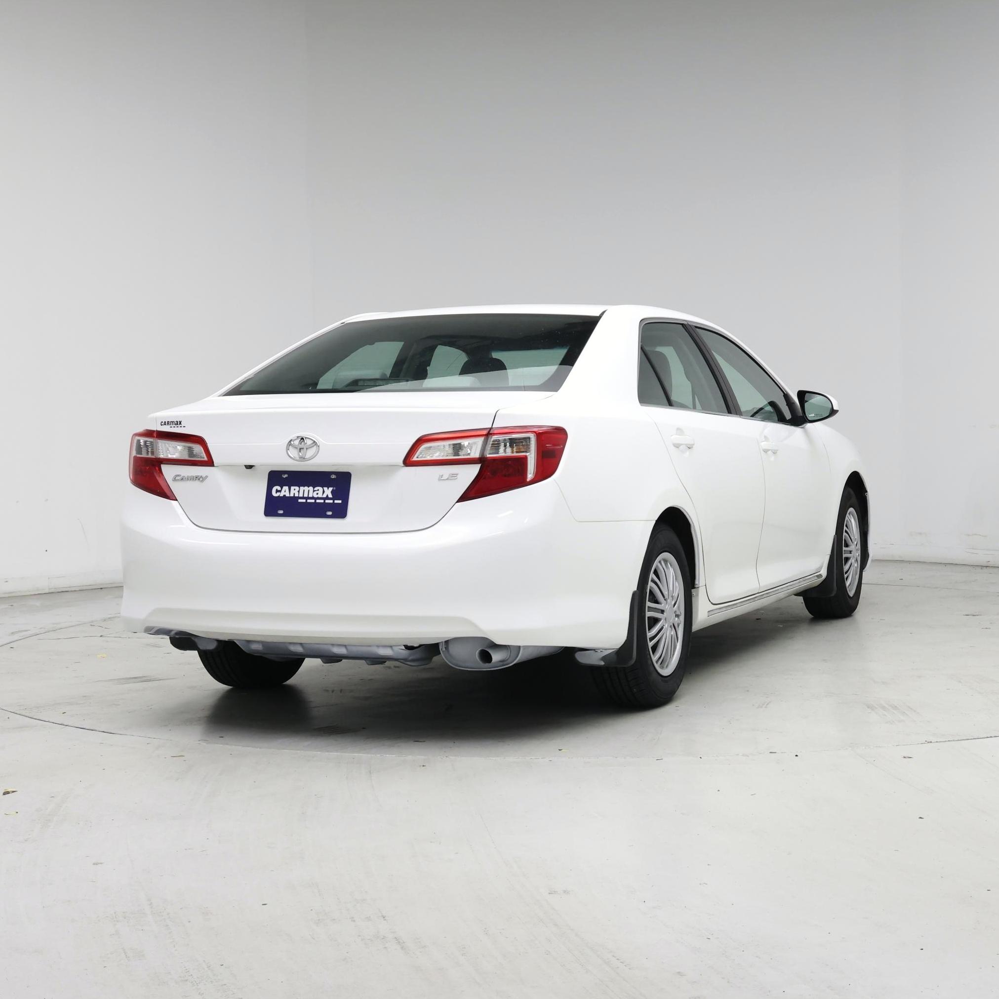 Thumbnail: 2014 Toyota Camry - 8