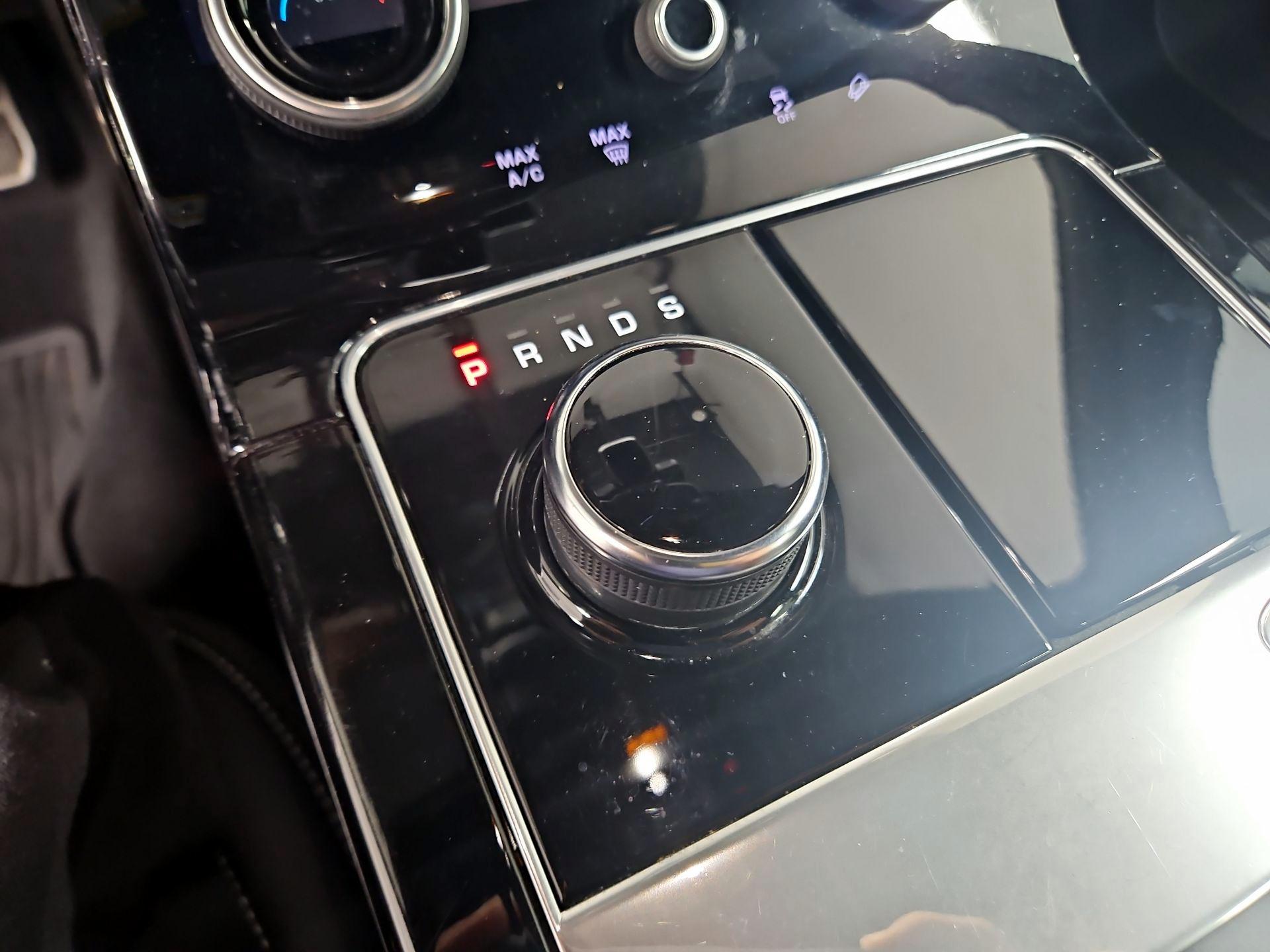 Thumbnail: 2018 Land Rover Range Rover Velar - 18
