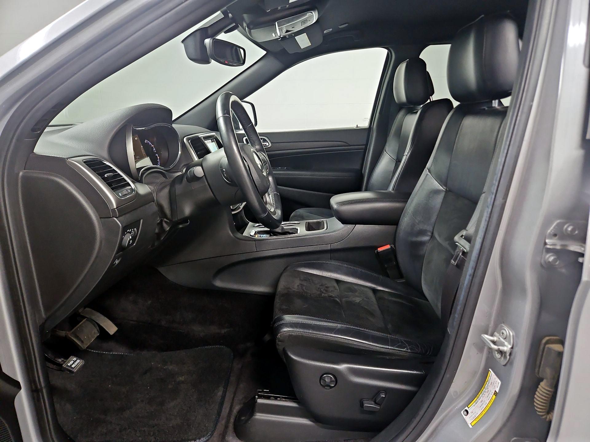 Thumbnail: 2018 Jeep Grand Cherokee - 11