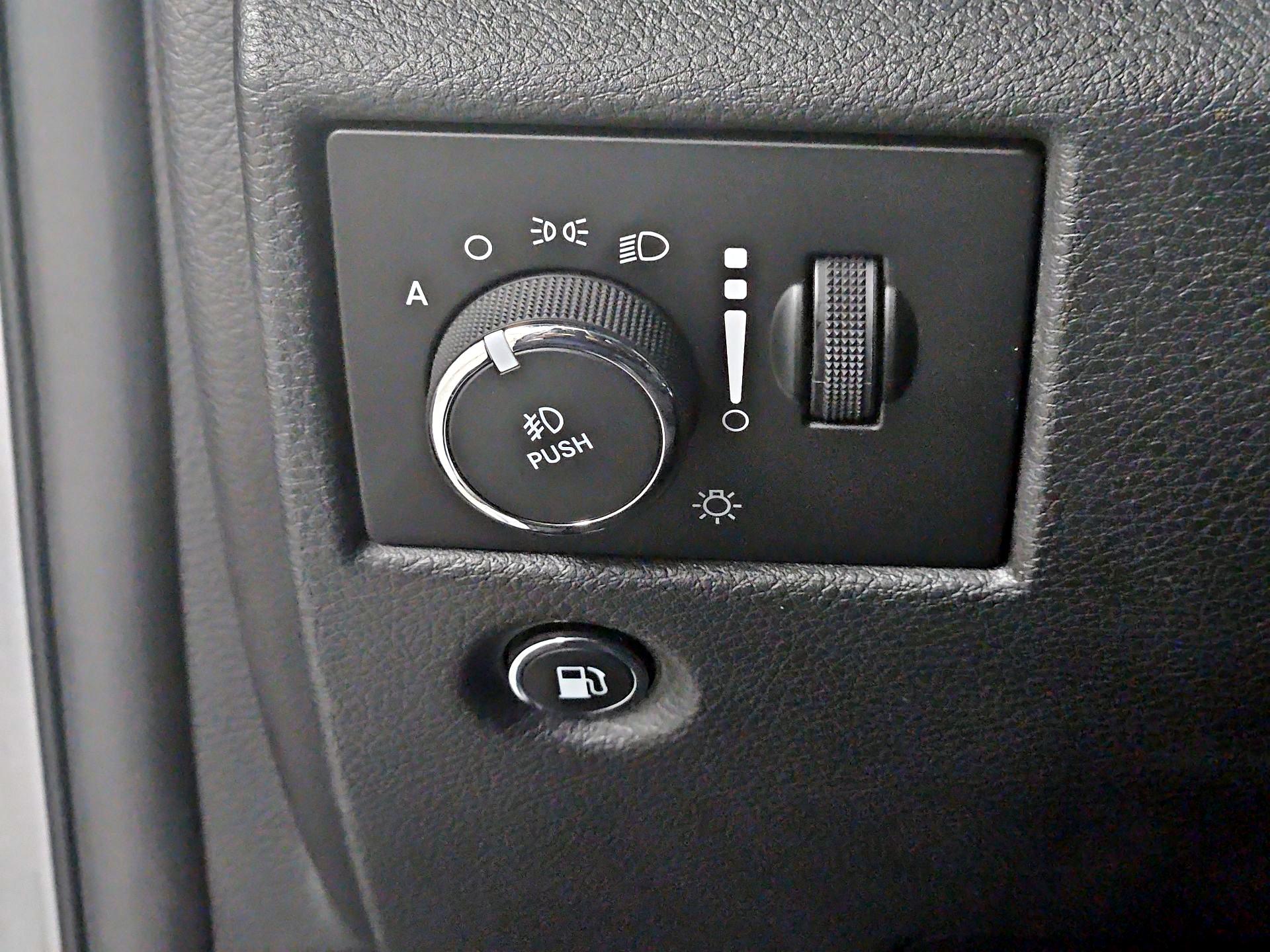 Thumbnail: 2018 Jeep Grand Cherokee - 13