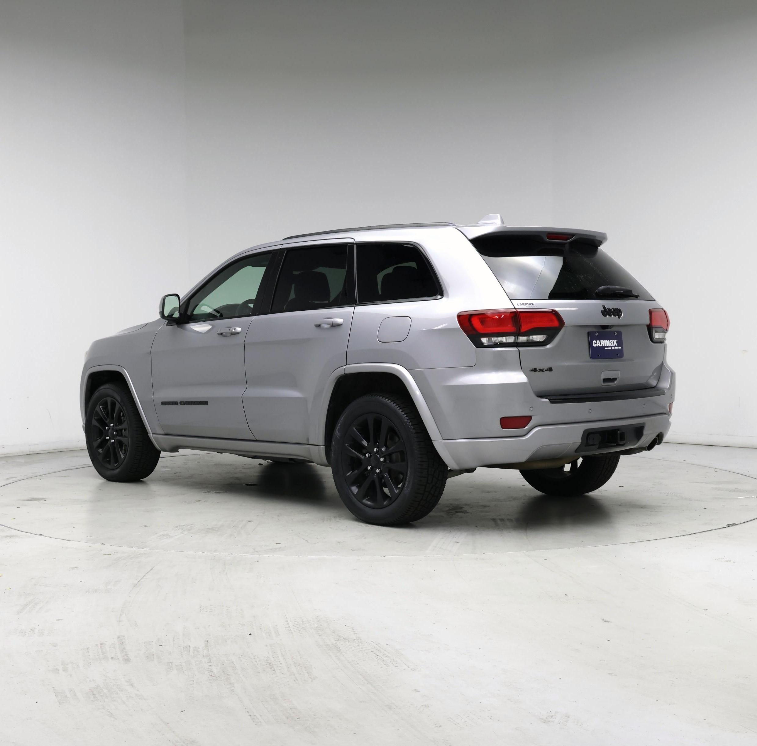 Thumbnail: 2018 Jeep Grand Cherokee - 2