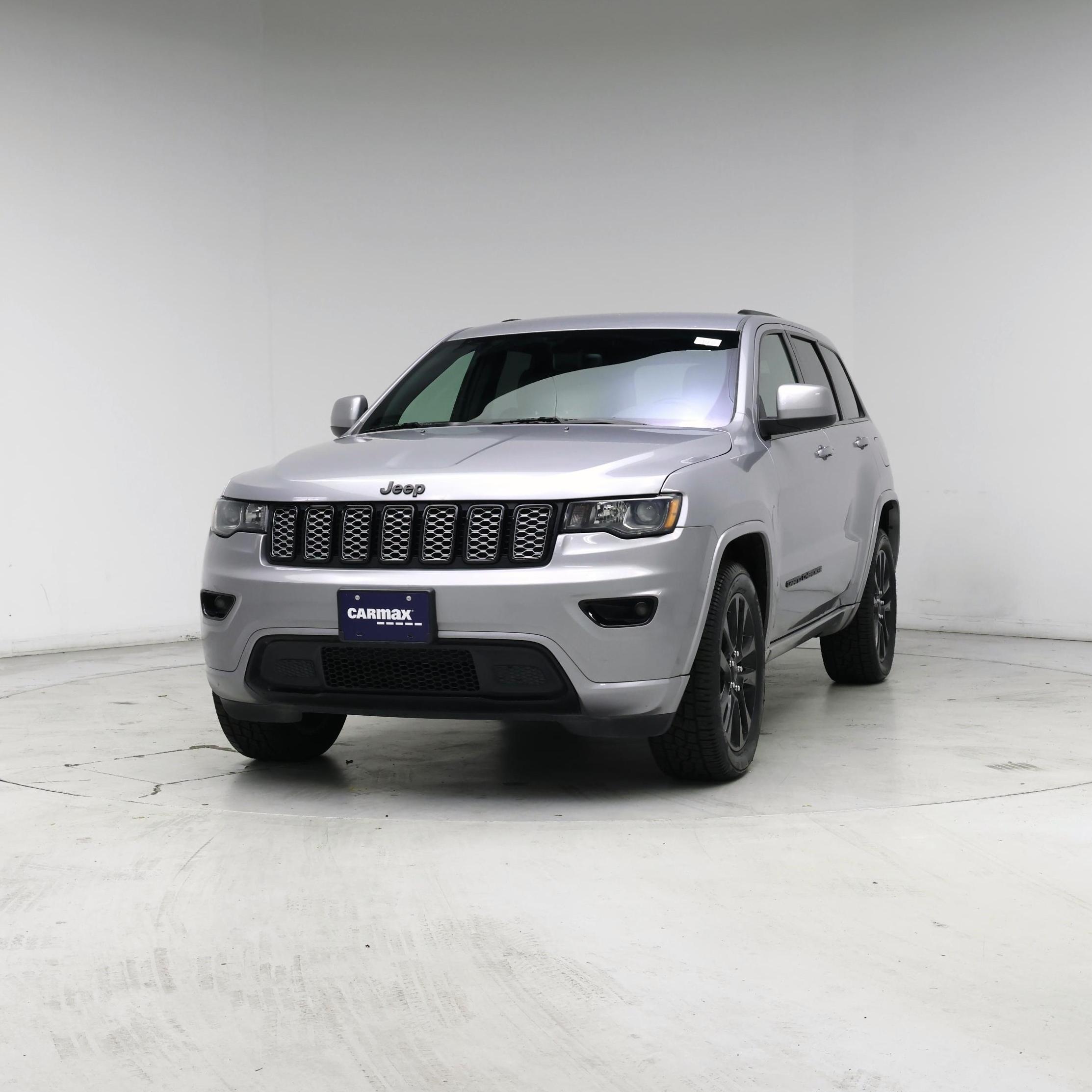 Thumbnail: 2018 Jeep Grand Cherokee - 4