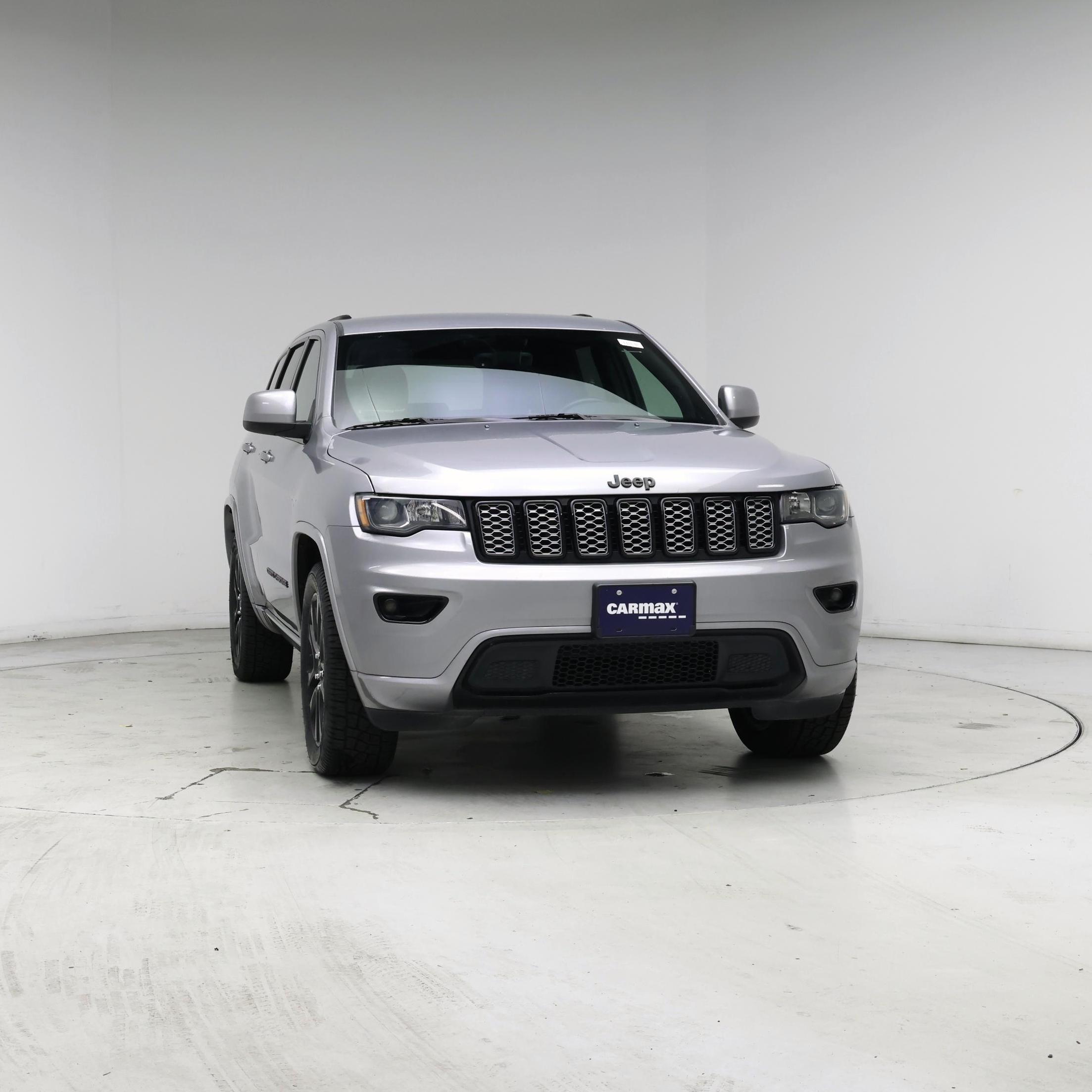 Thumbnail: 2018 Jeep Grand Cherokee - 5