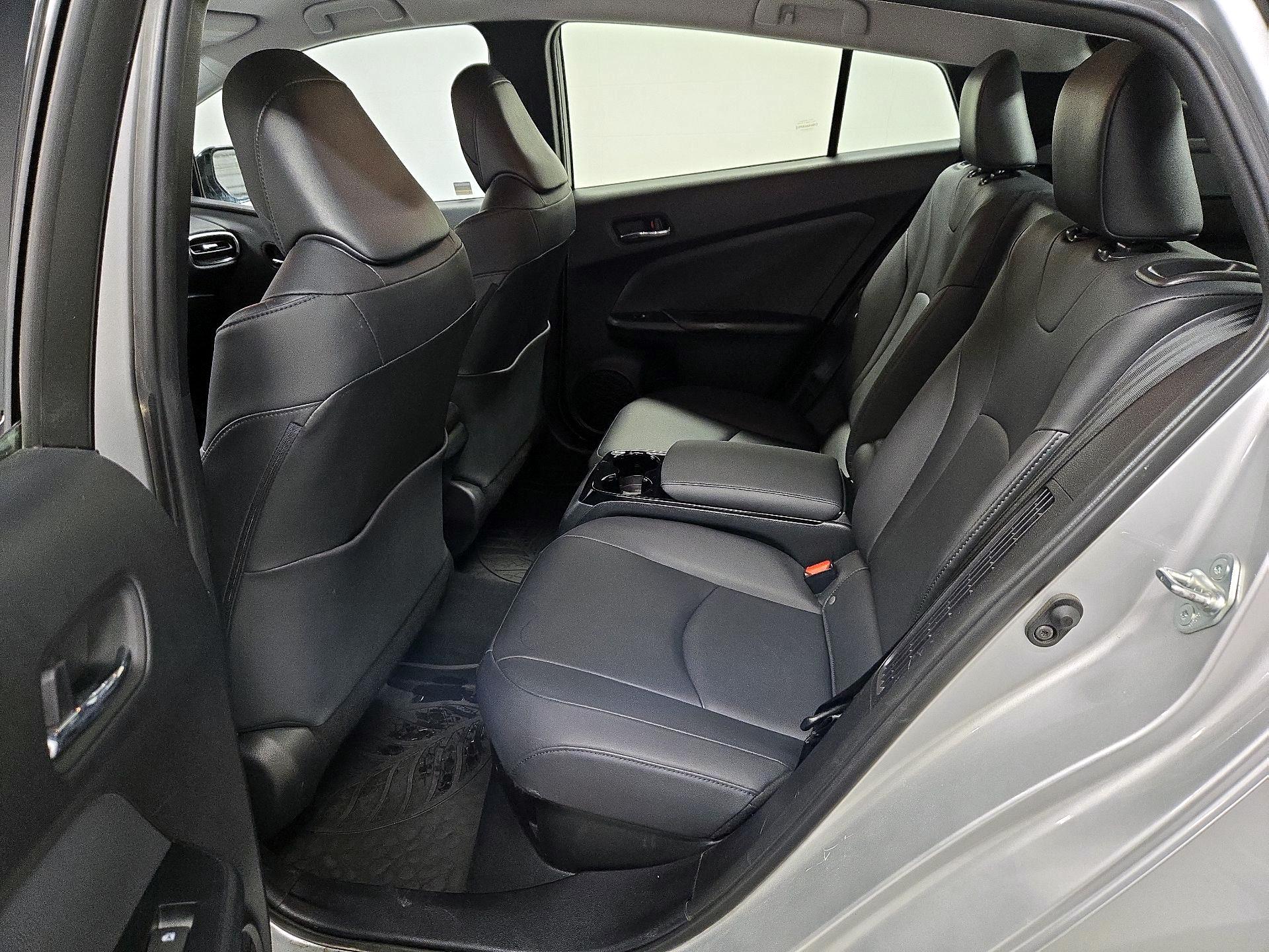 Thumbnail: 2018 Toyota Prius Prime - 20