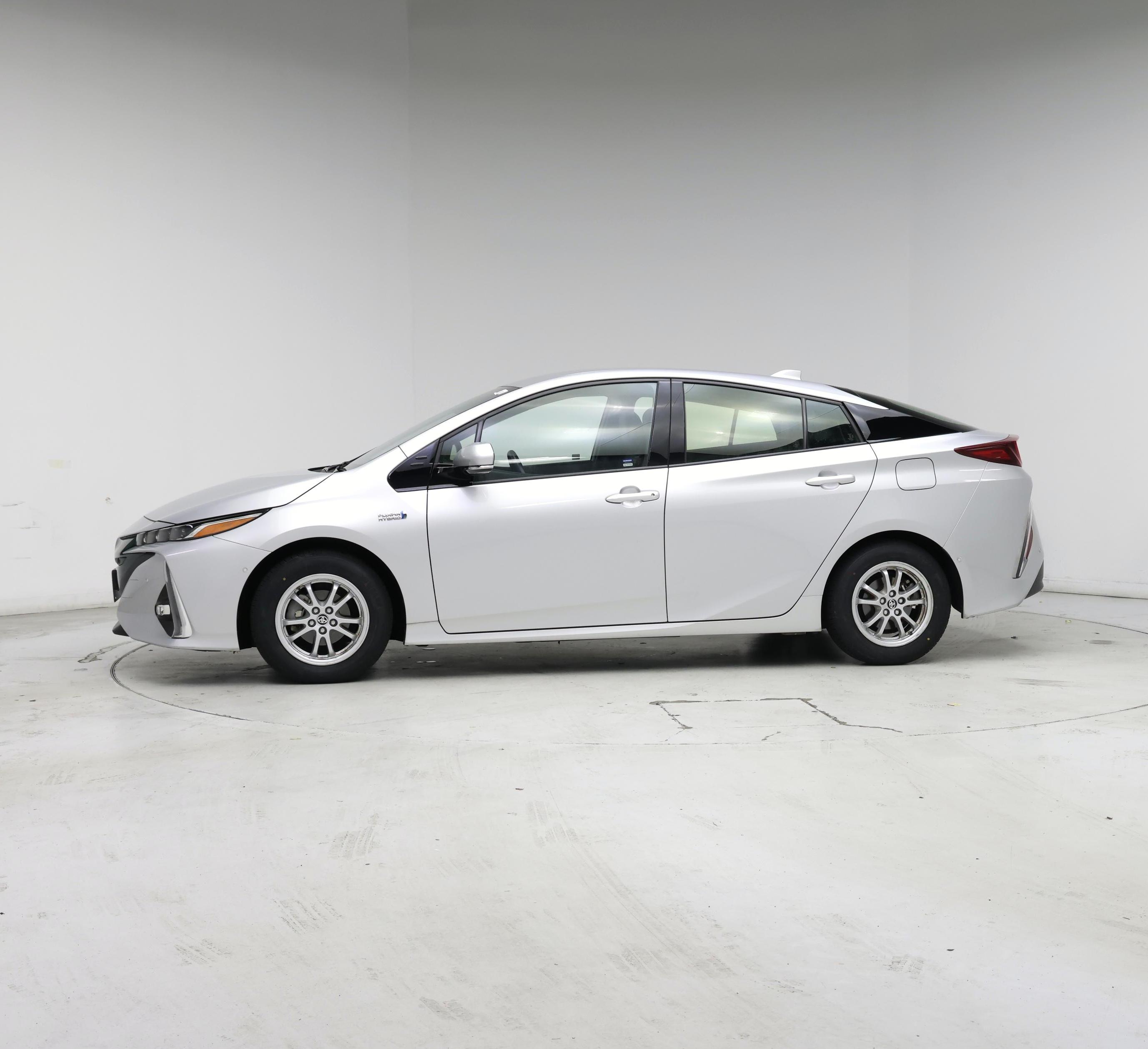 Thumbnail: 2018 Toyota Prius Prime - 3