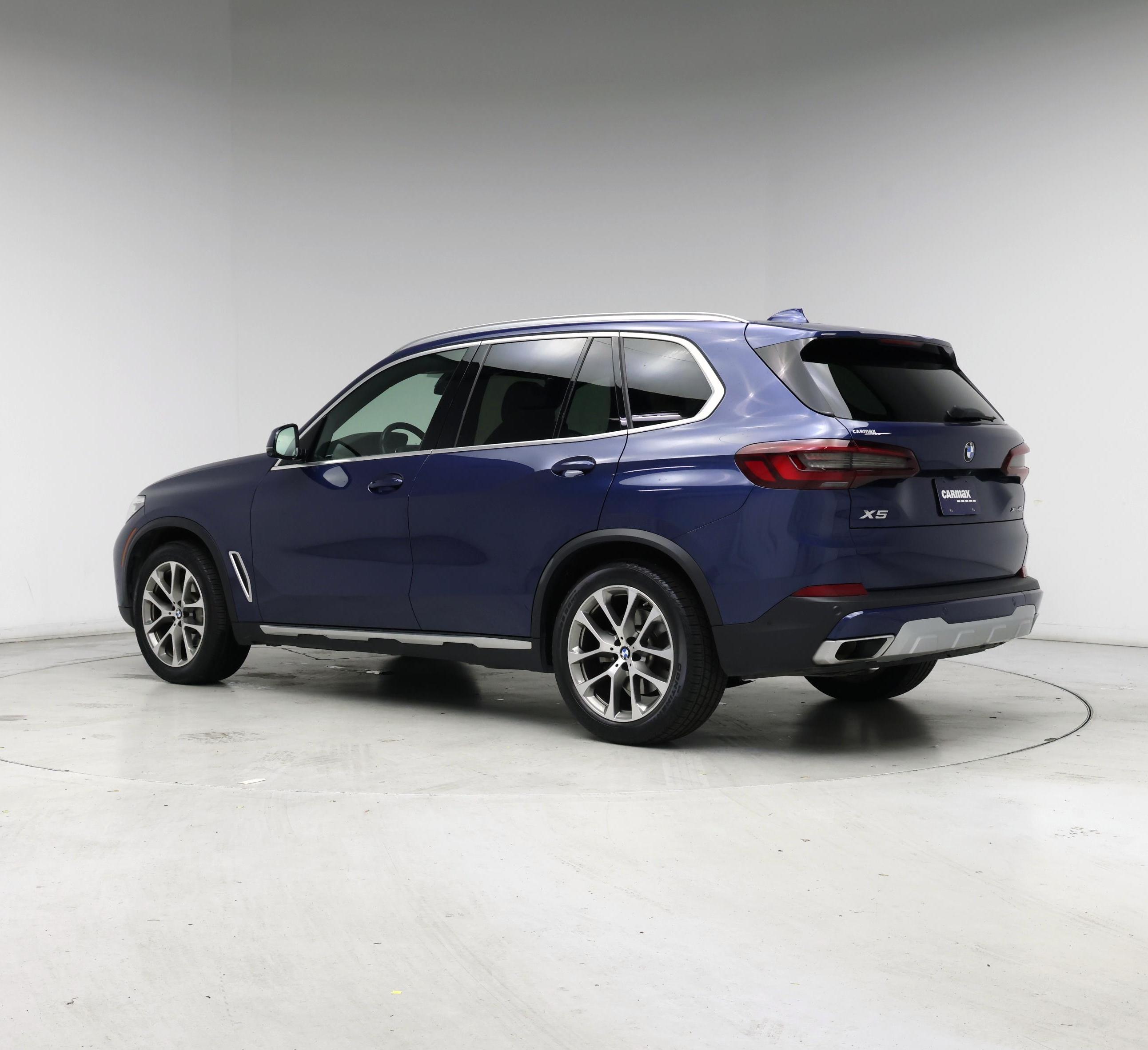 Thumbnail: 2021 BMW X5 - 2