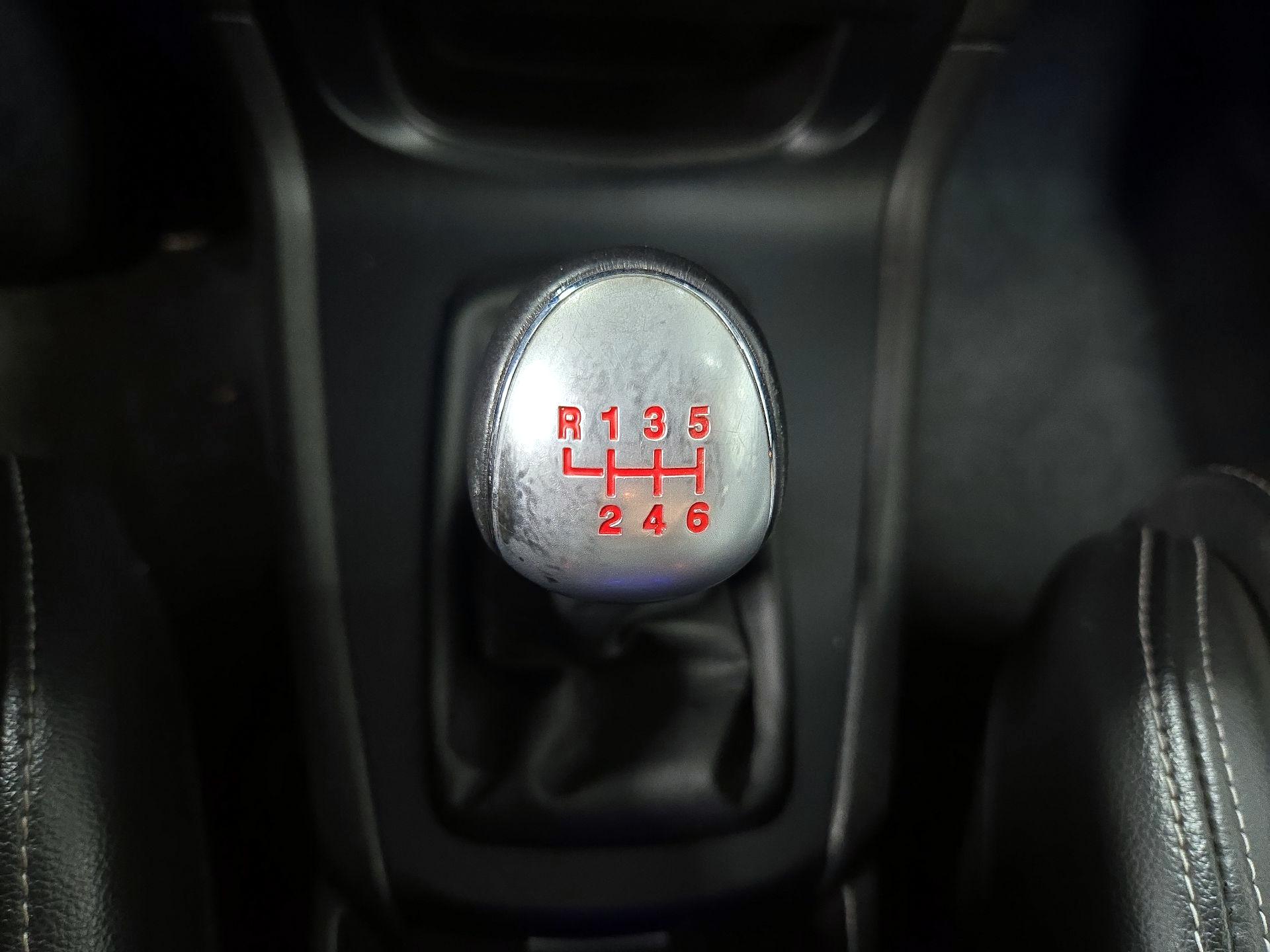 Thumbnail: 2019 Ford Fiesta - 17