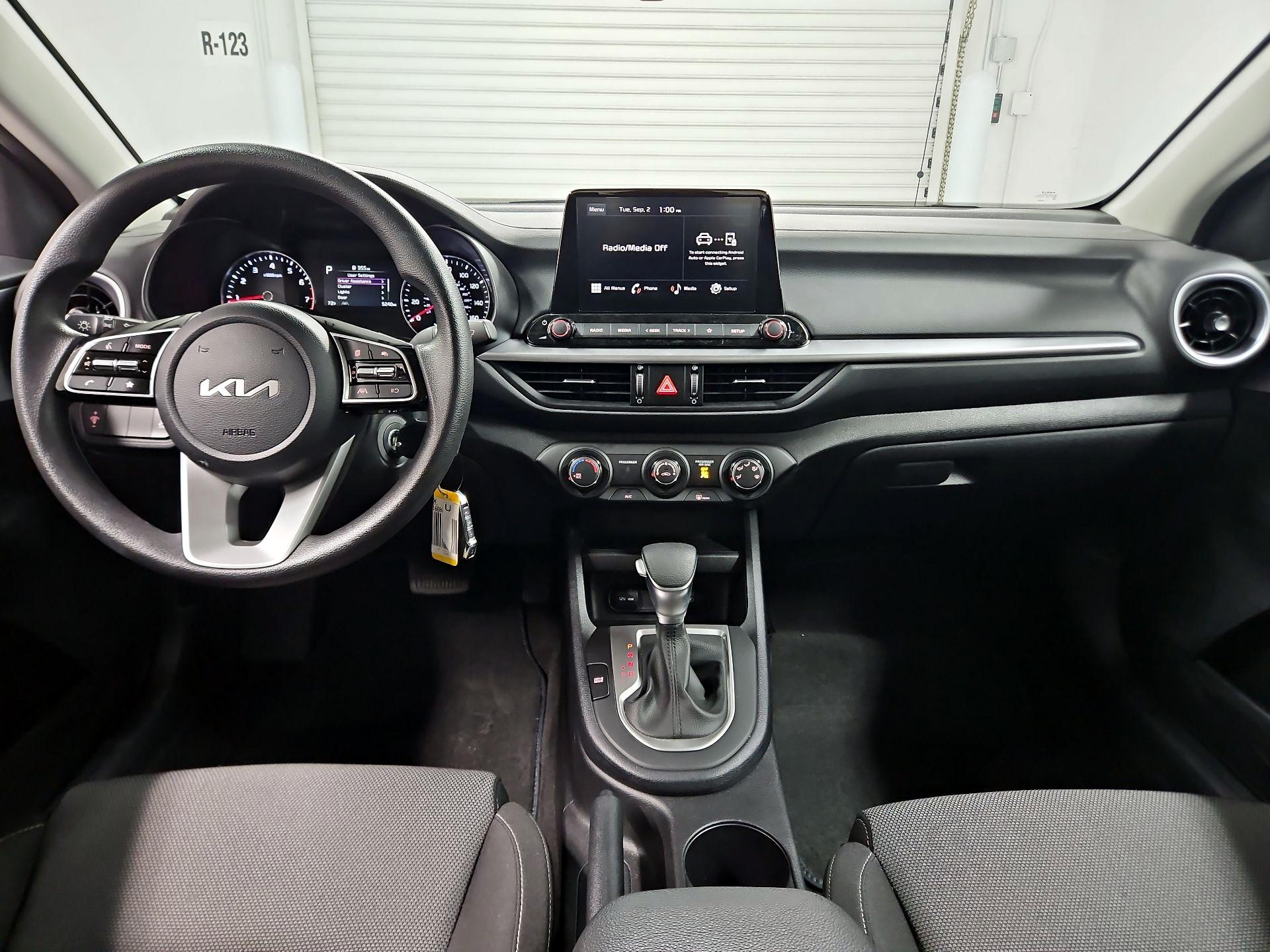 Thumbnail: 2024 Kia Forte - 9