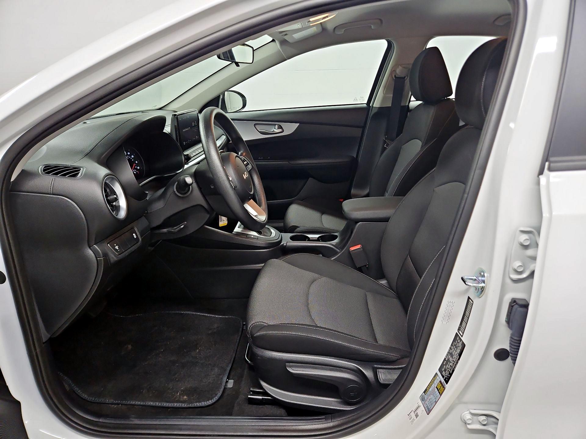 Thumbnail: 2024 Kia Forte - 11