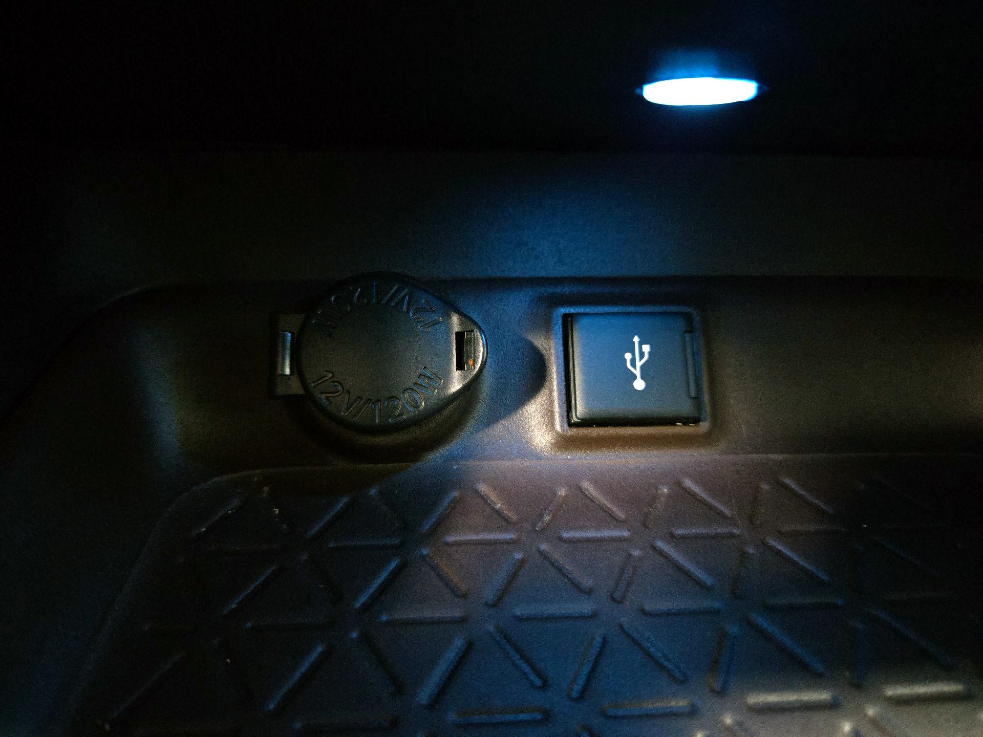 Thumbnail: 2020 Toyota RAV4 - 19