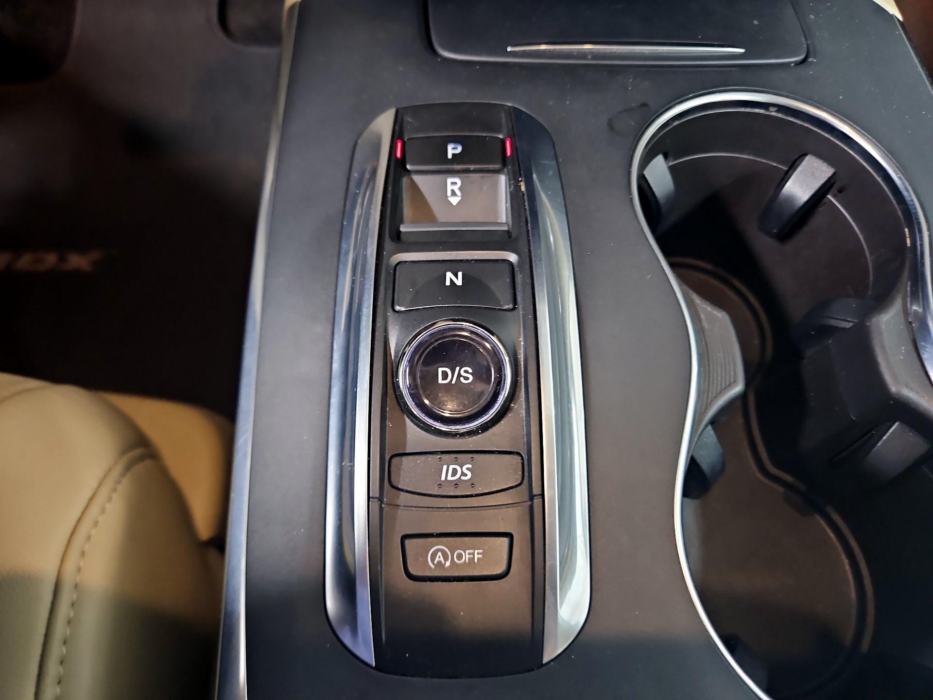 Thumbnail: 2016 Acura MDX - 18