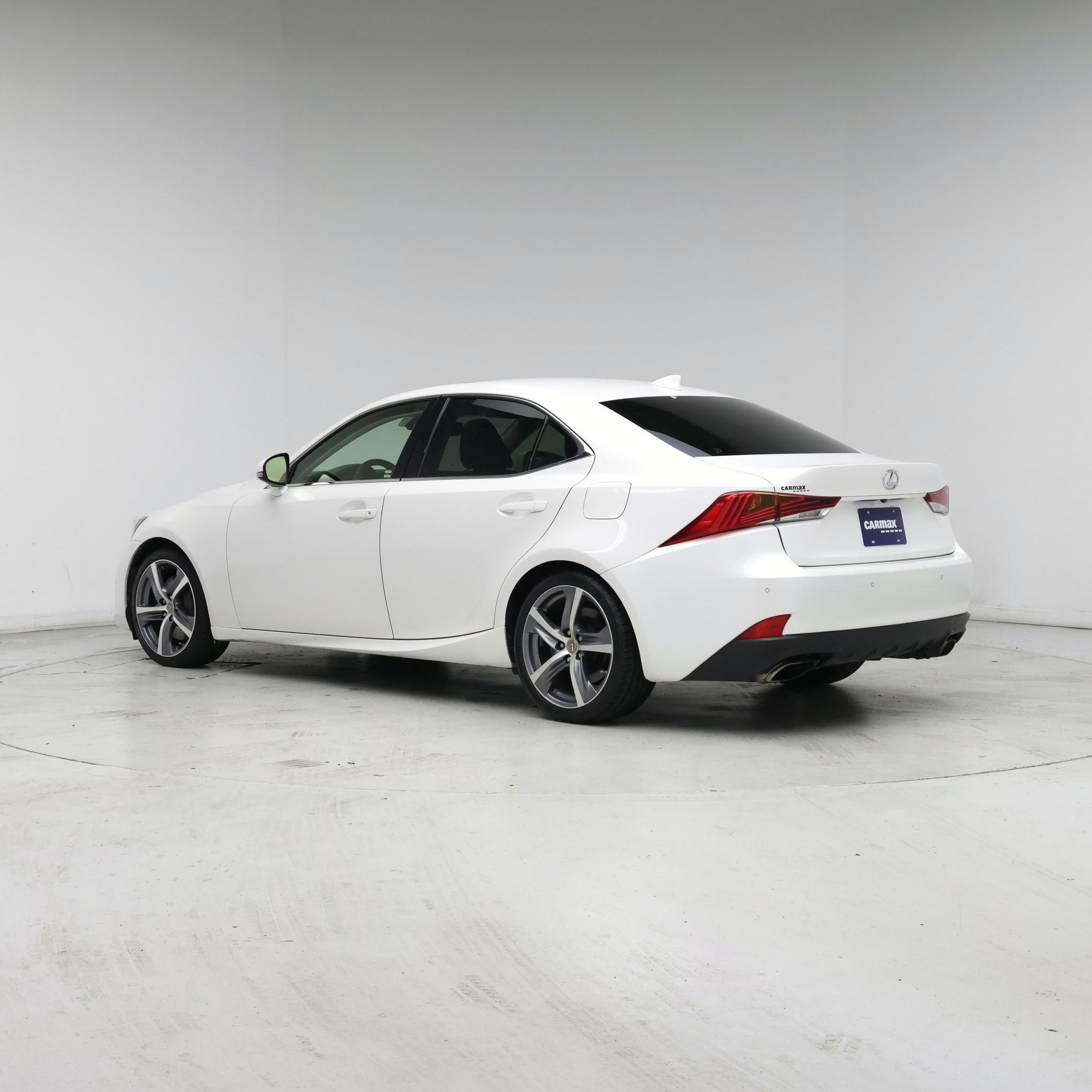 Thumbnail: 2017 Lexus IS - 2