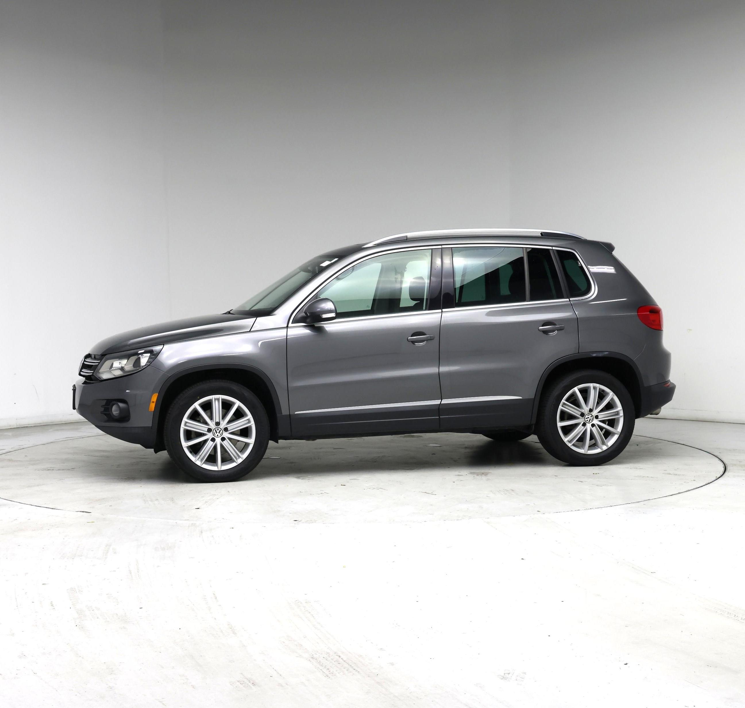 Thumbnail: 2016 Volkswagen Tiguan - 3
