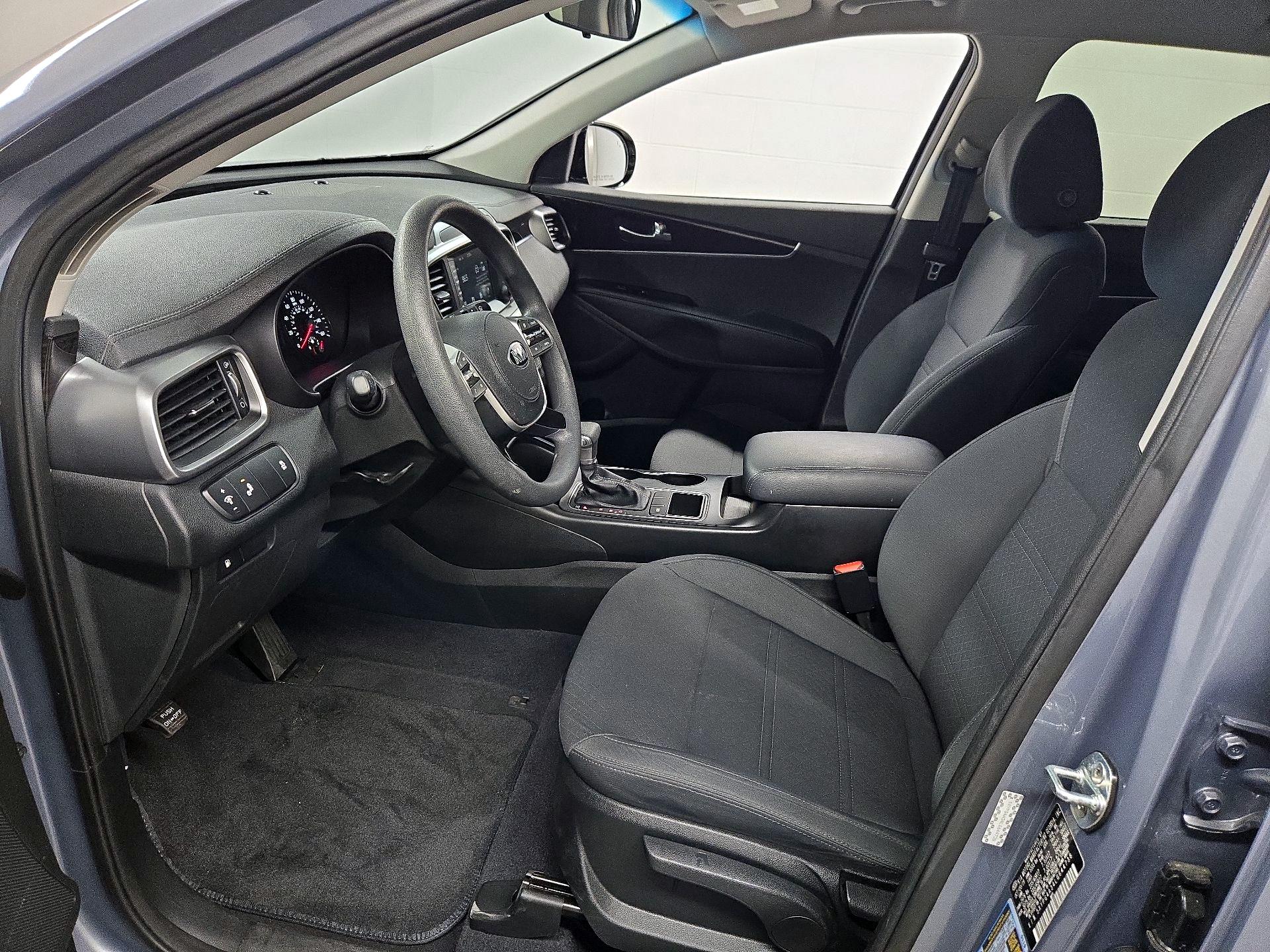 Thumbnail: 2020 Kia Sorento - 11