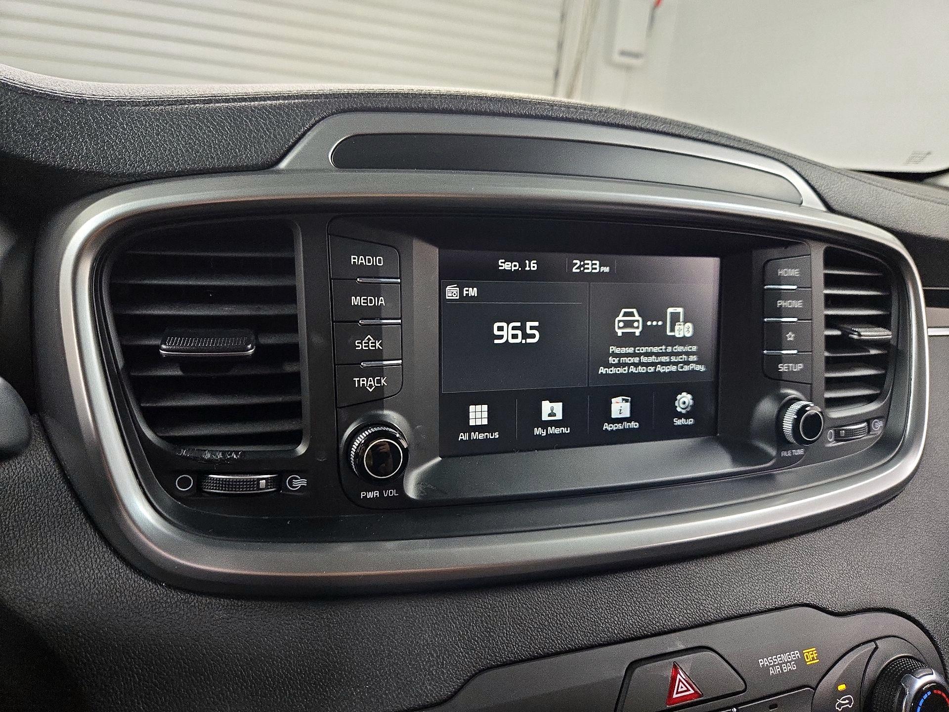 Thumbnail: 2020 Kia Sorento - 15