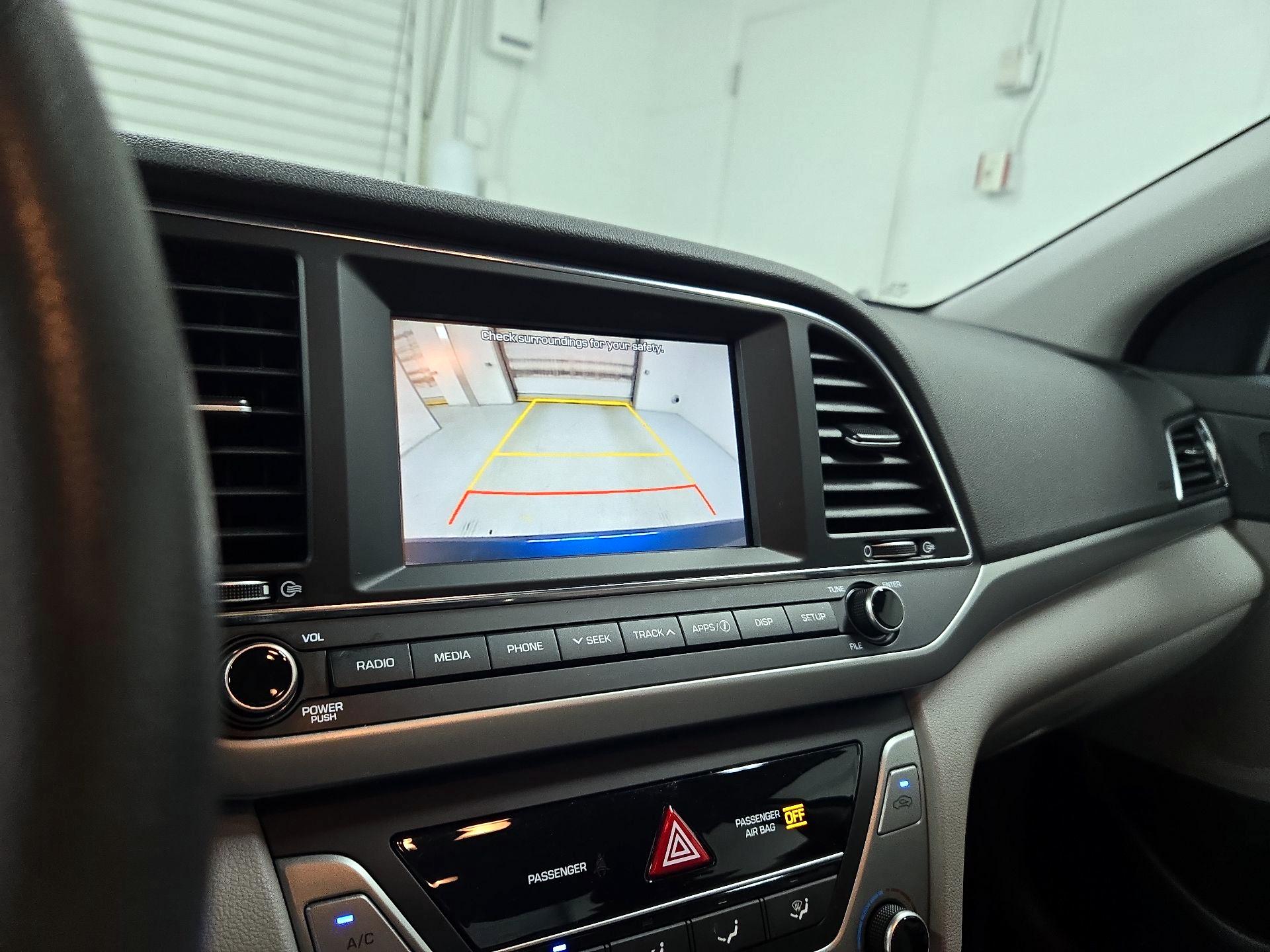 Thumbnail: 2018 Hyundai Elantra - 14