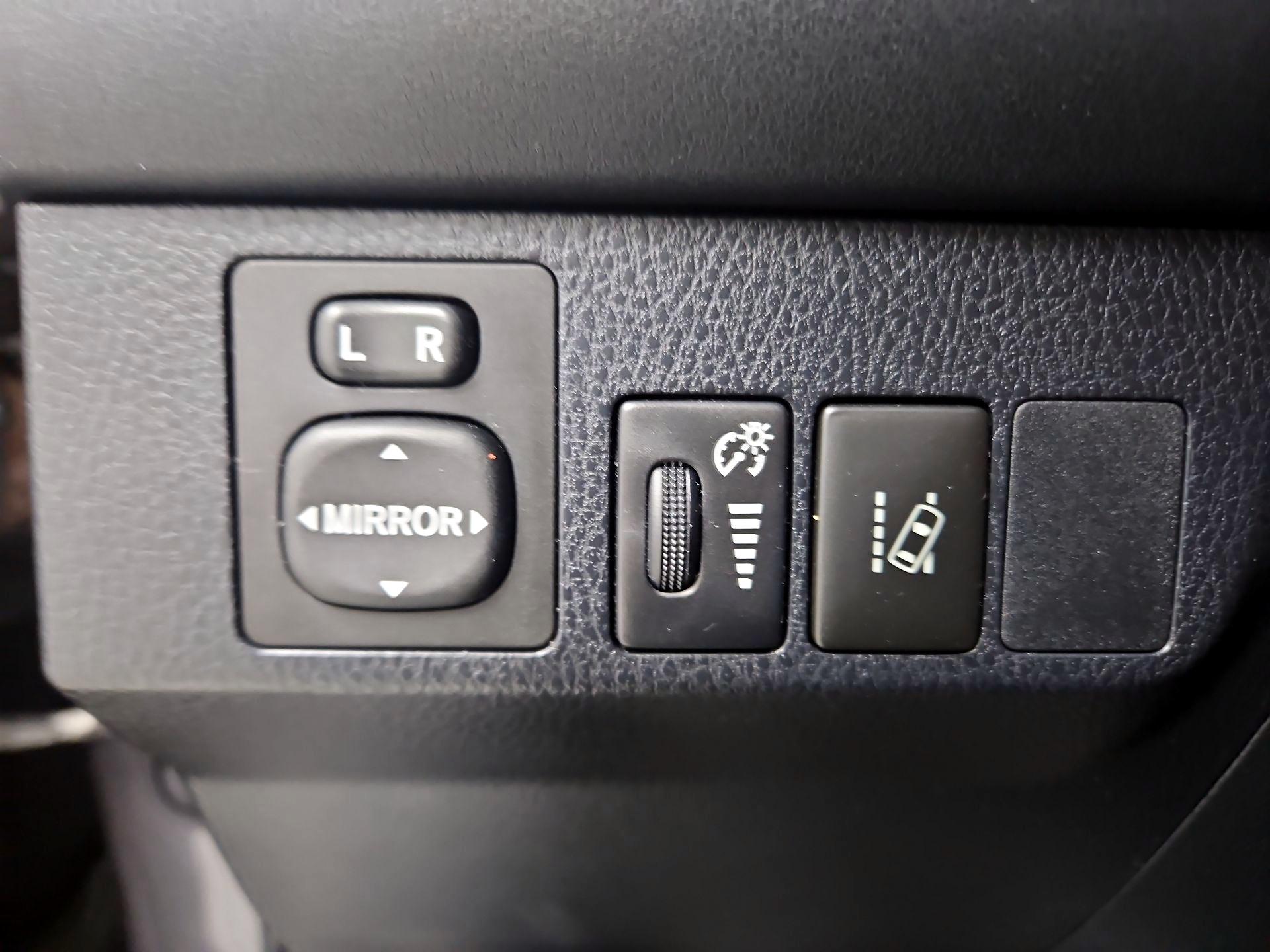 Thumbnail: 2017 Toyota RAV4 - 13