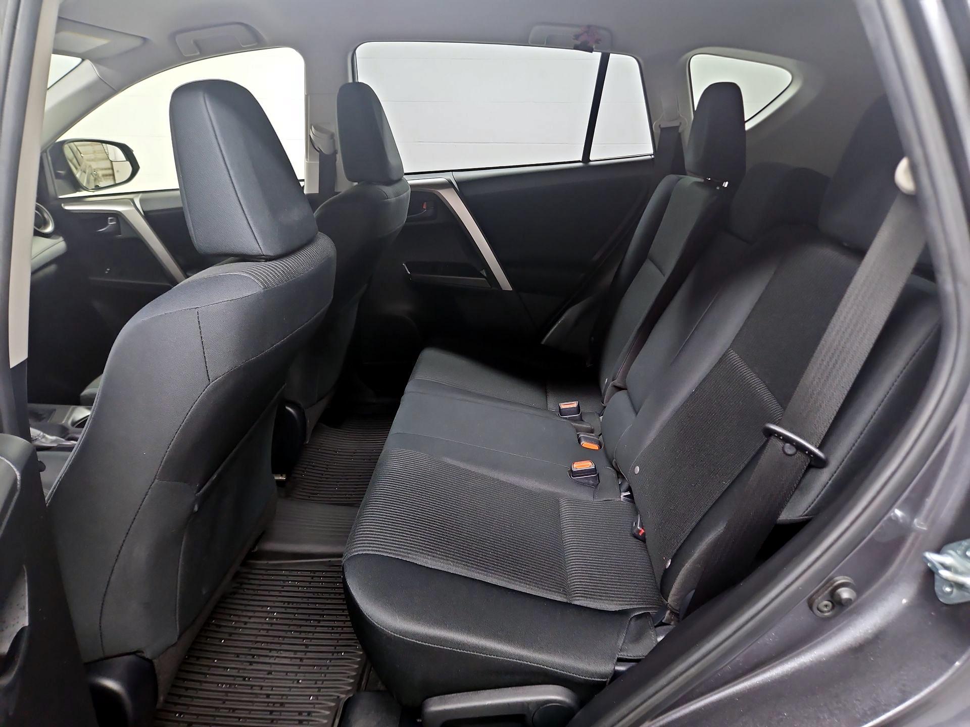 Thumbnail: 2017 Toyota RAV4 - 19