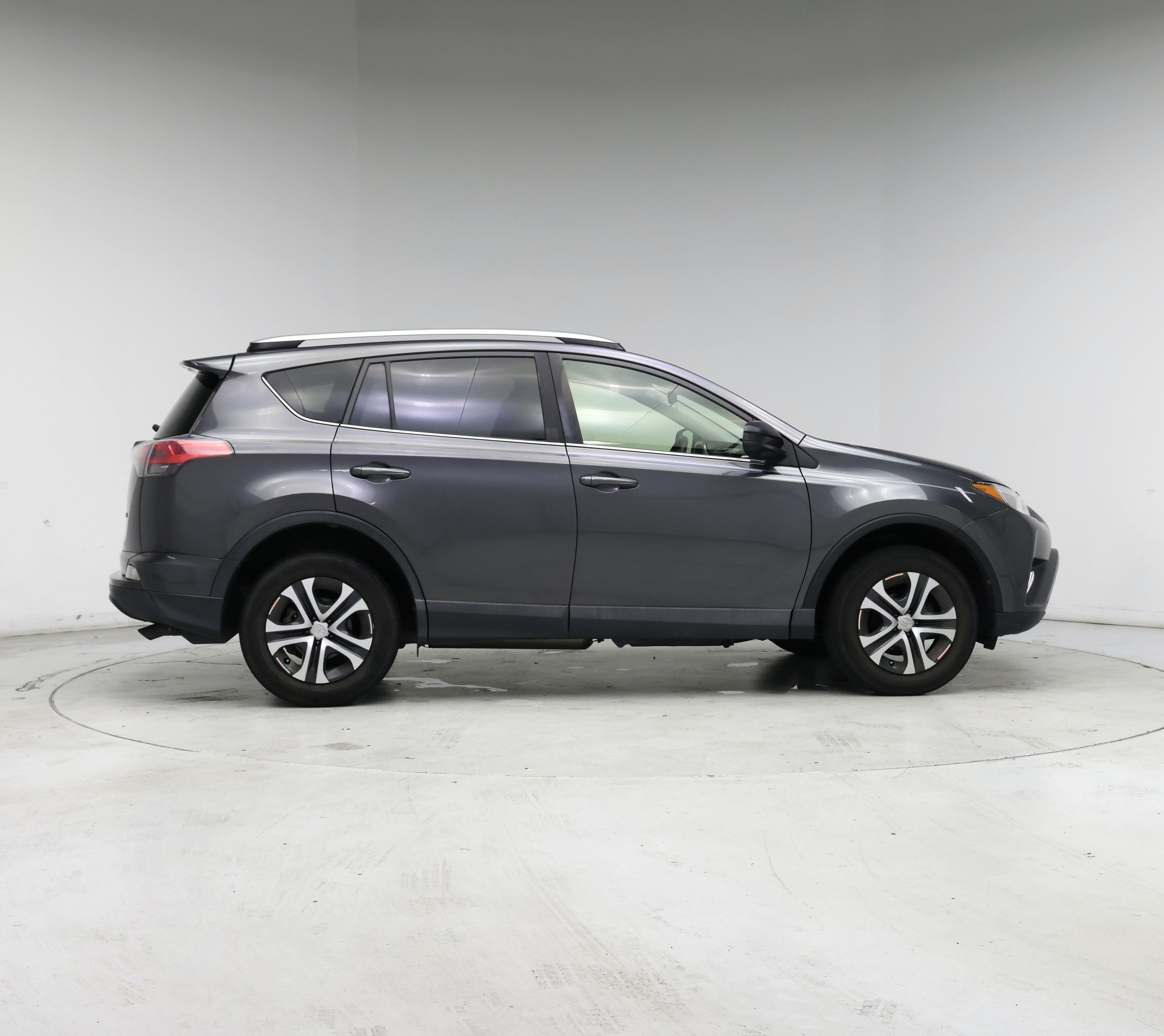 Thumbnail: 2017 Toyota RAV4 - 7