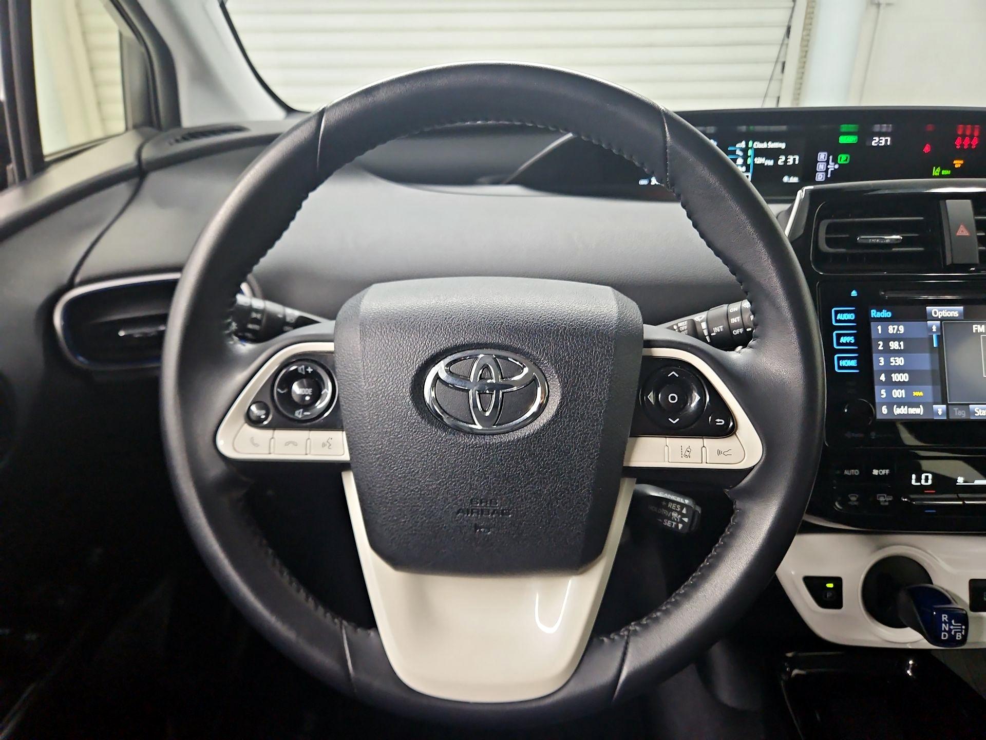 Thumbnail: 2018 Toyota Prius - 10