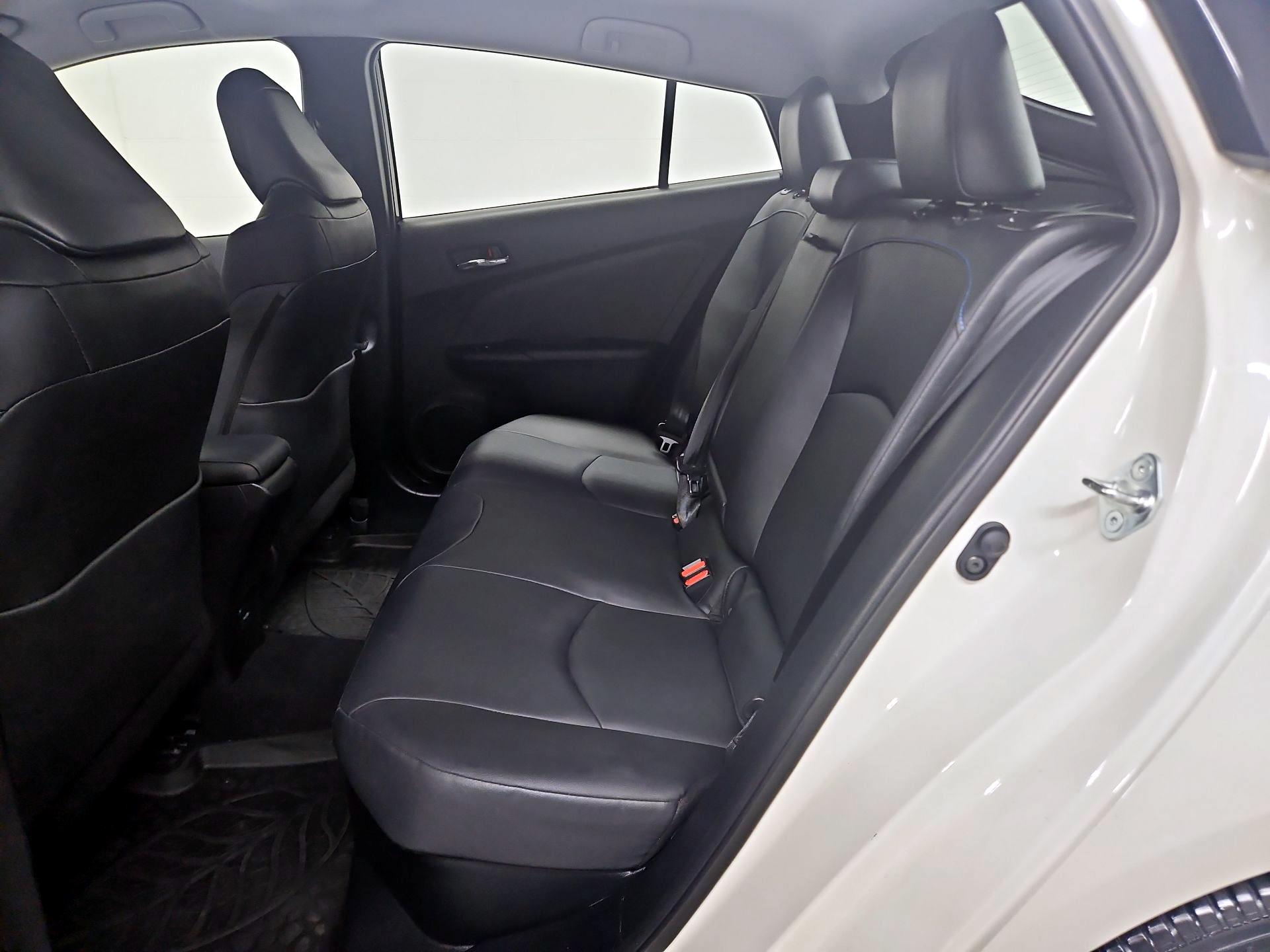 Thumbnail: 2018 Toyota Prius - 20