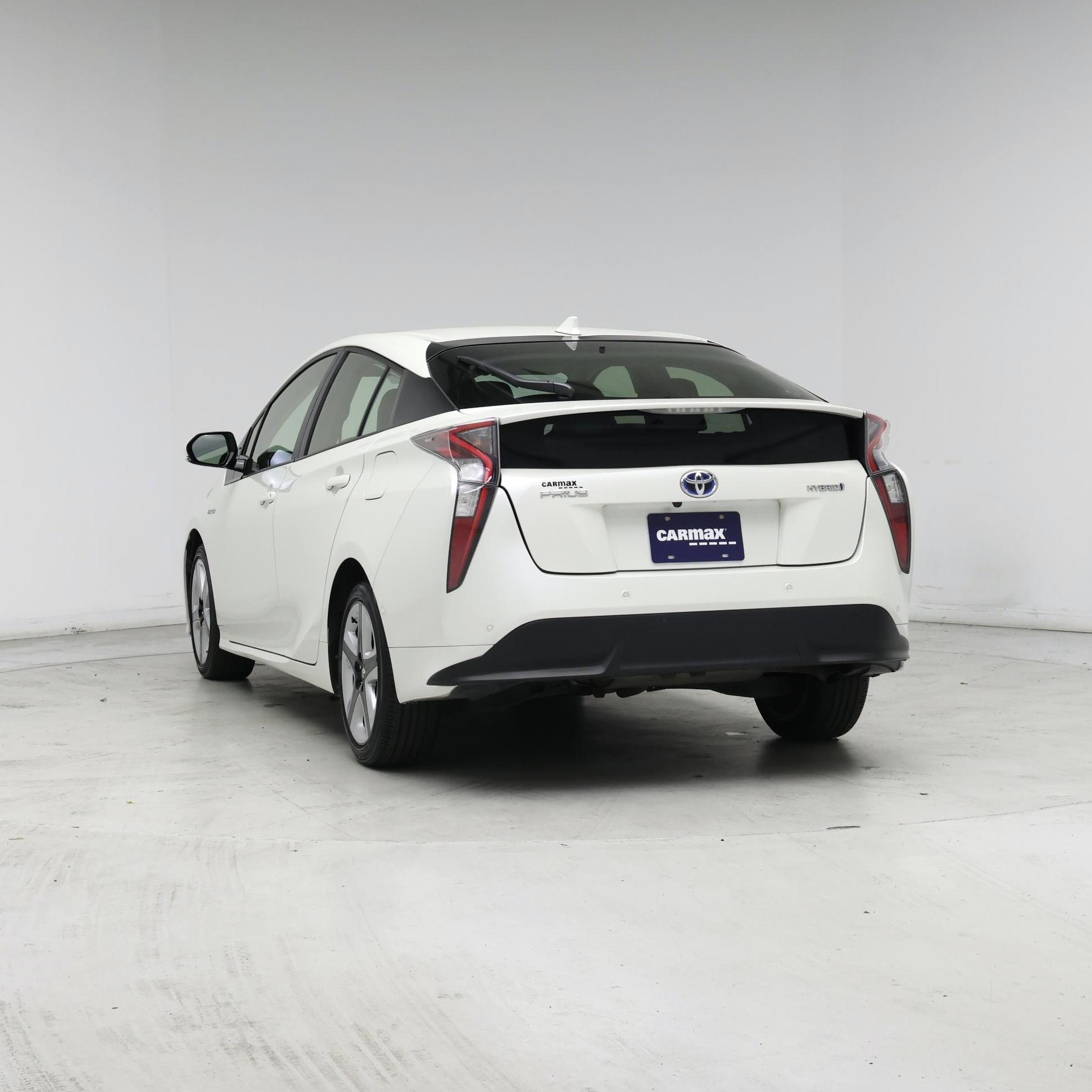 Thumbnail: 2018 Toyota Prius - 6