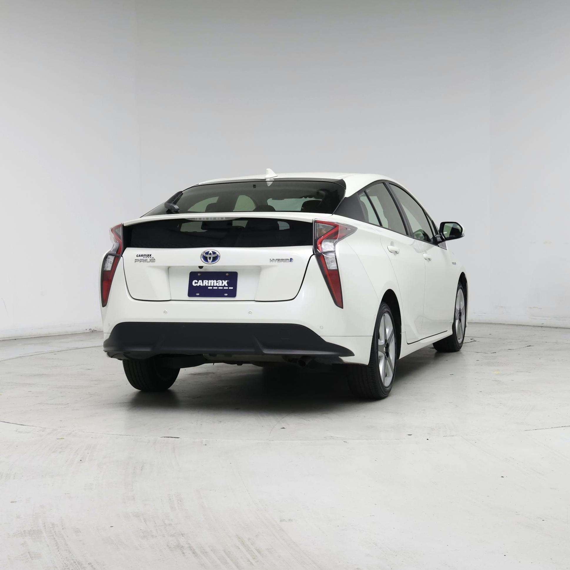 Thumbnail: 2018 Toyota Prius - 8