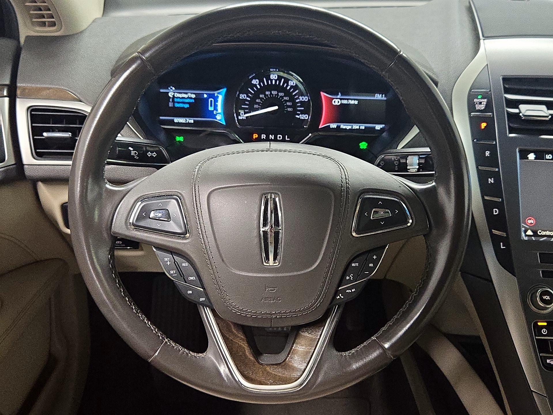 Thumbnail: 2017 Lincoln MKZ - 10