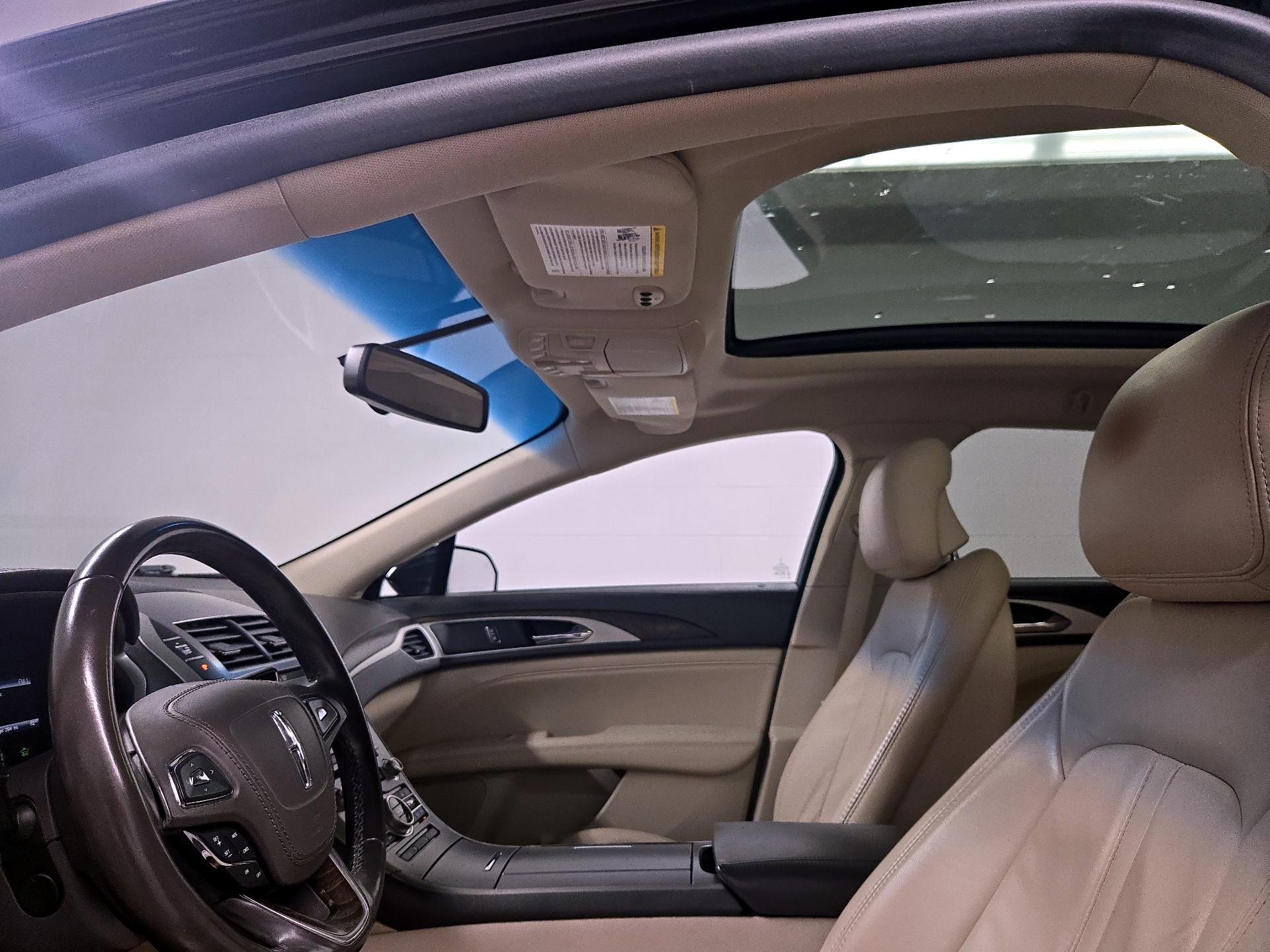 Thumbnail: 2017 Lincoln MKZ - 20