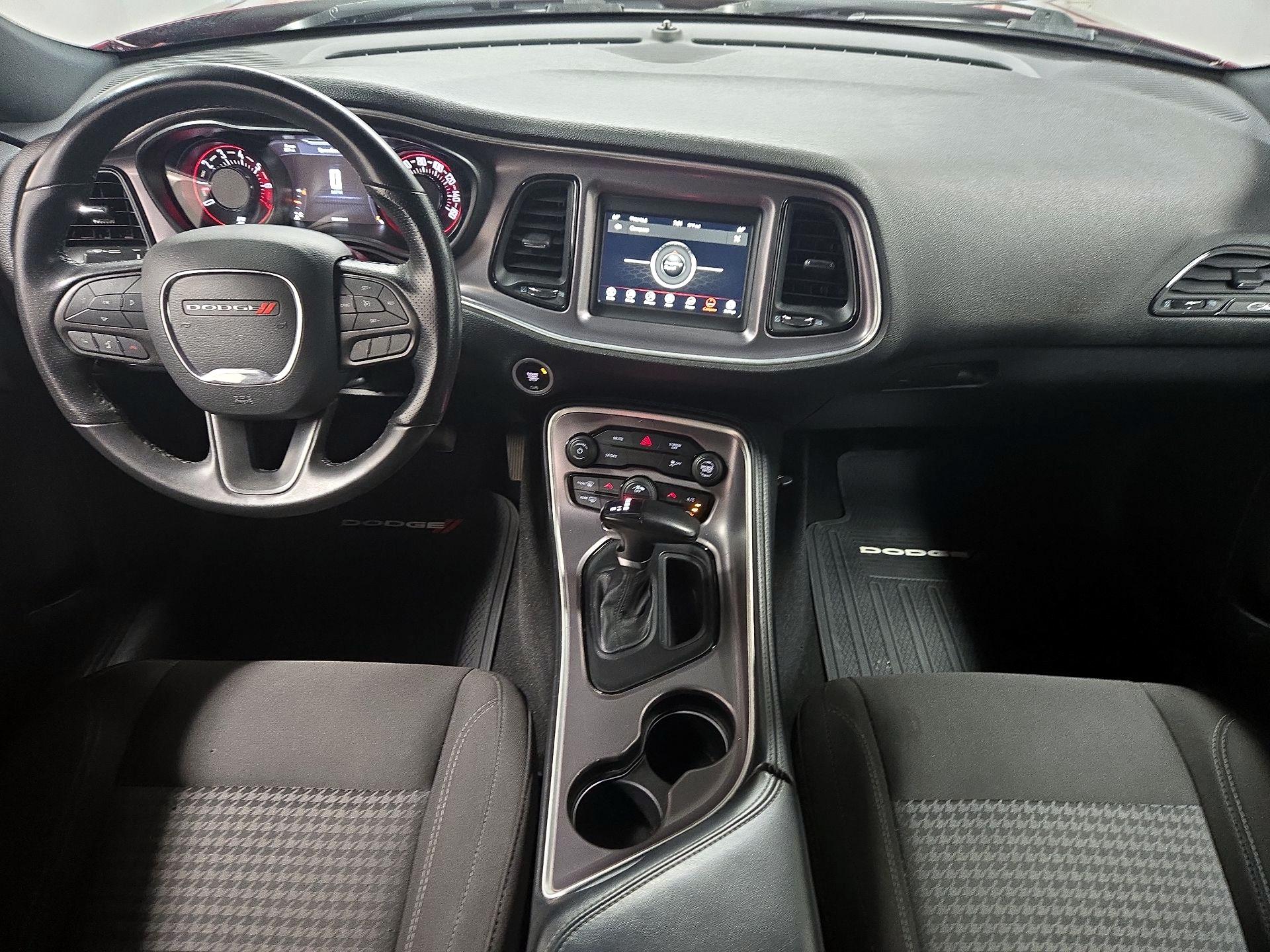 Thumbnail: 2022 Dodge Challenger - 9
