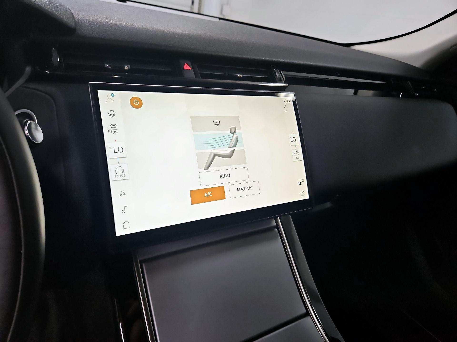 Thumbnail: 2024 Land Rover Range Rover Velar - 17