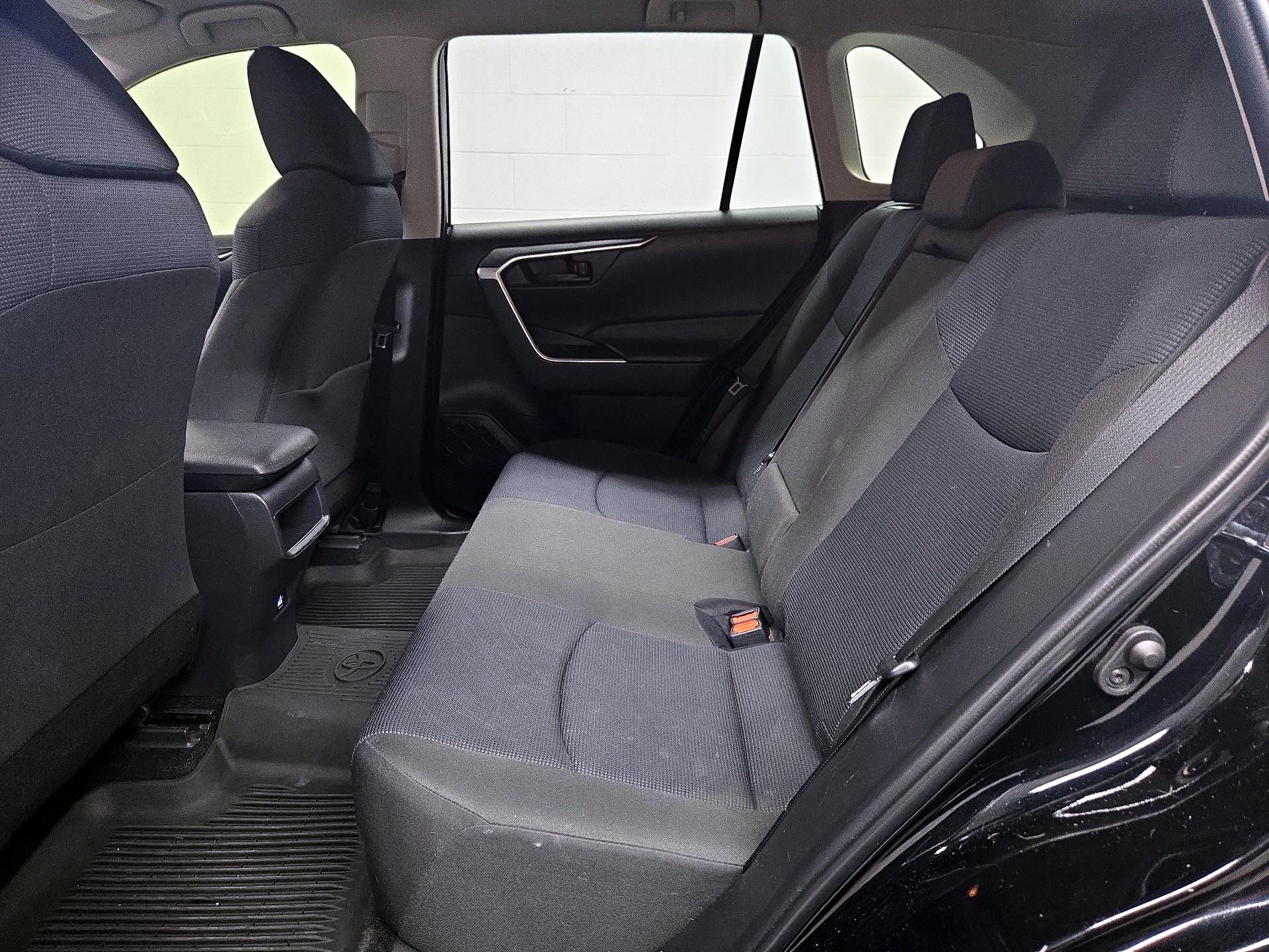 Thumbnail: 2020 Toyota RAV4 - 19