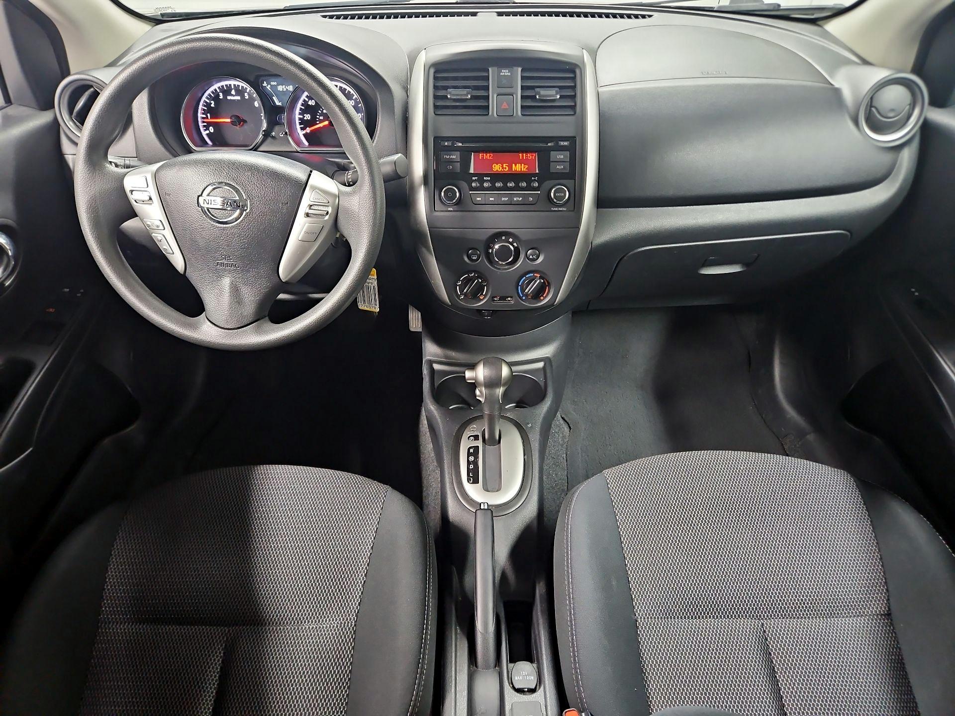 Thumbnail: 2015 Nissan Versa - 9