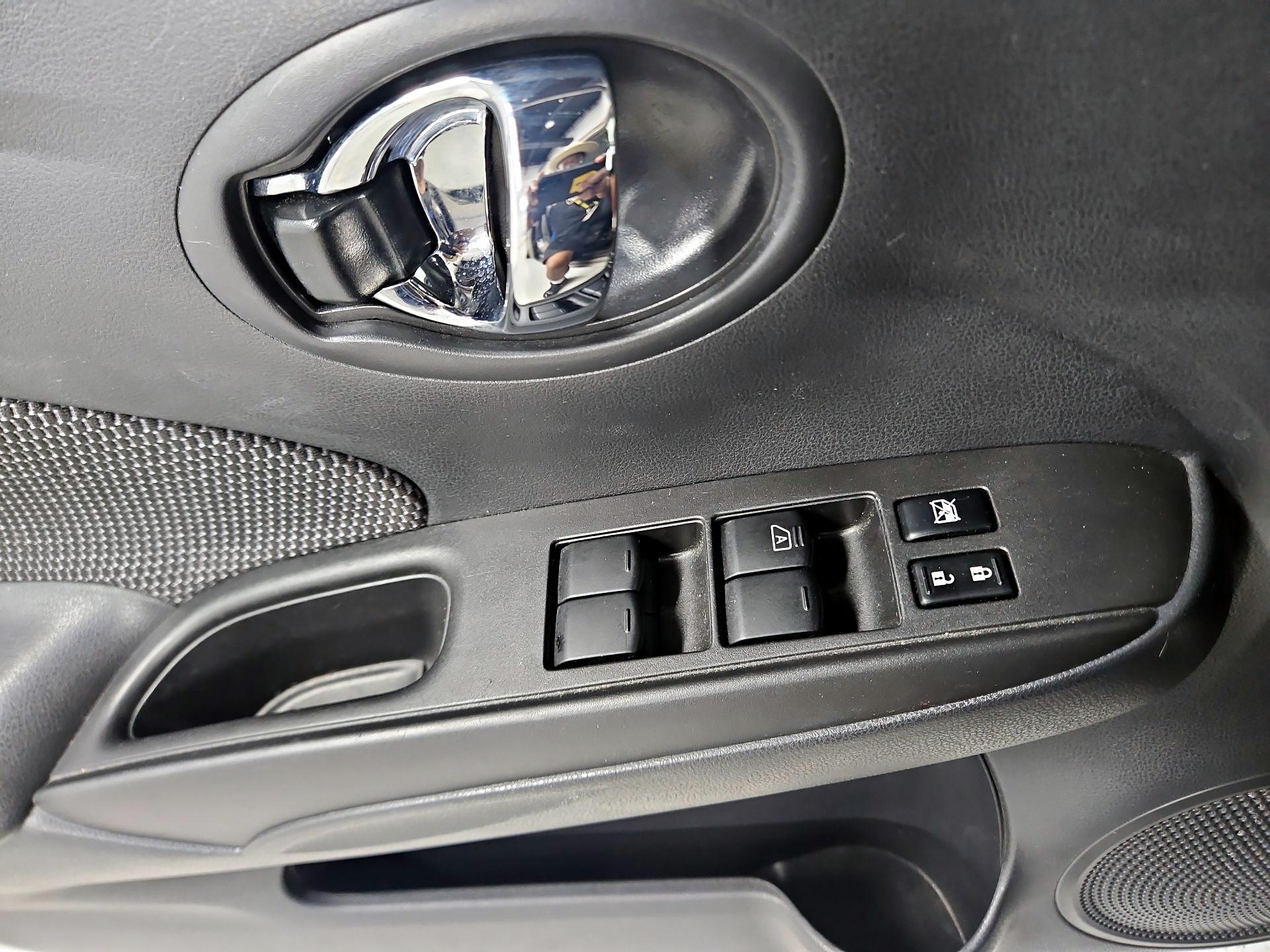 Thumbnail: 2015 Nissan Versa - 12