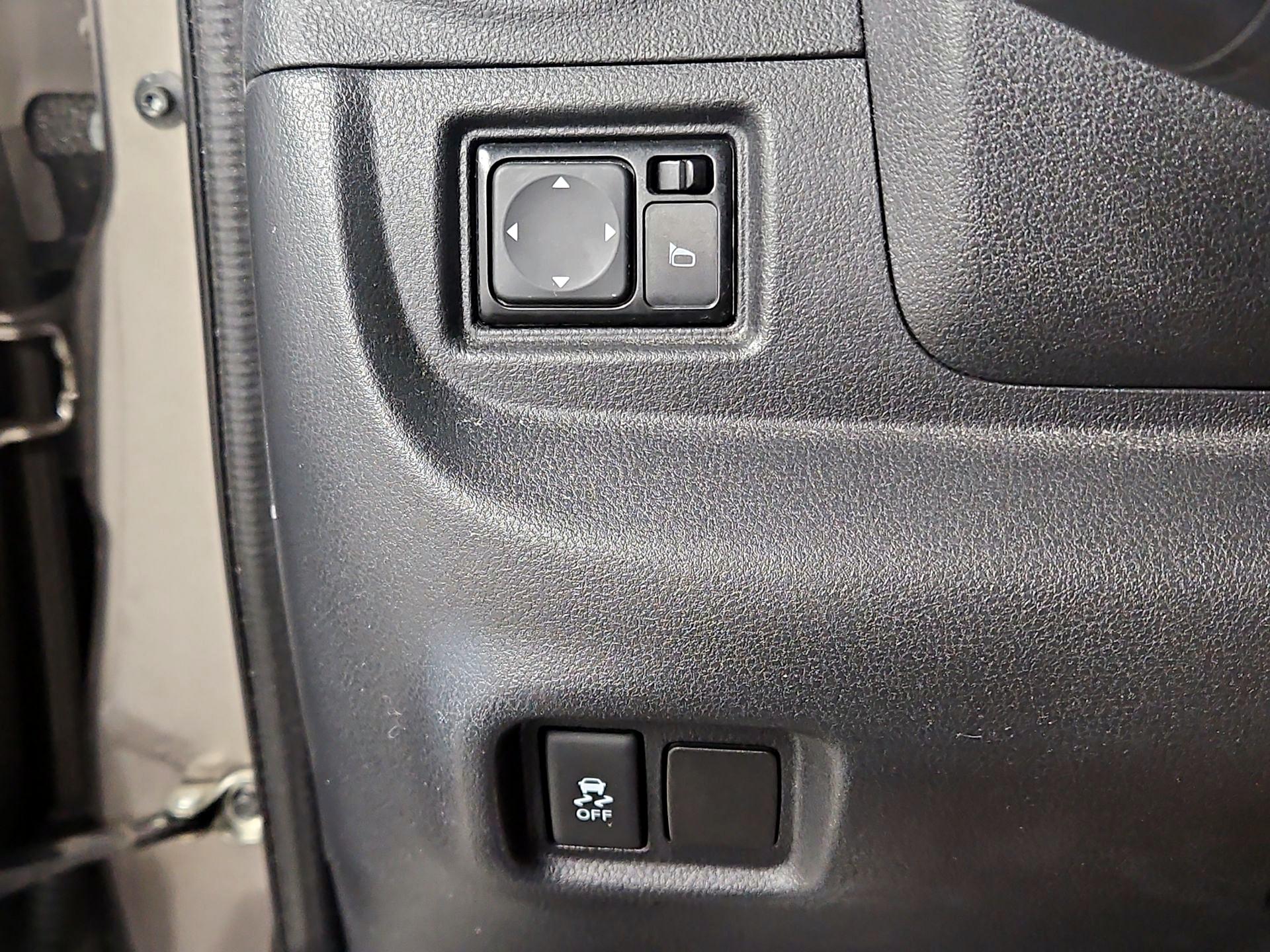 Thumbnail: 2015 Nissan Versa - 13