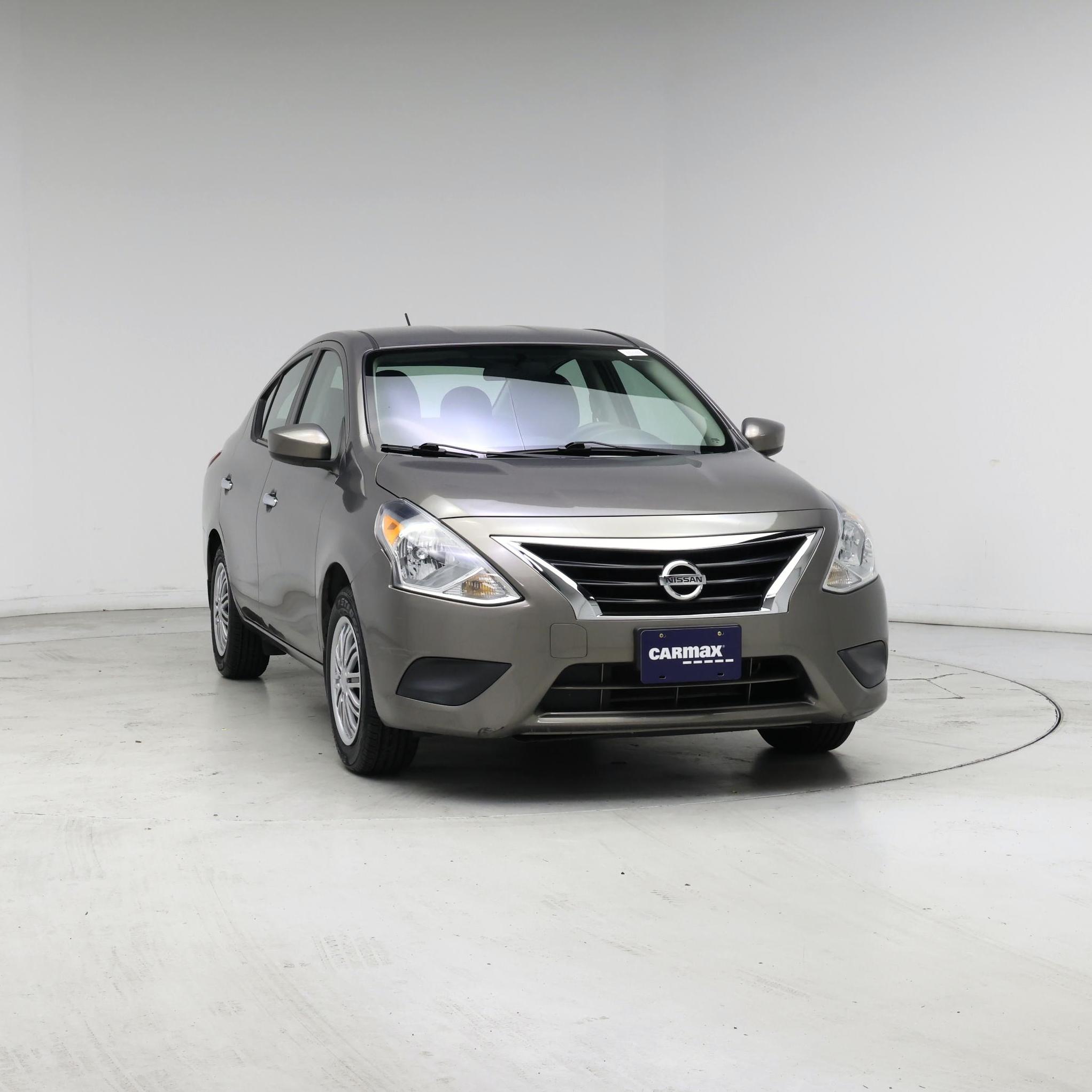 Thumbnail: 2015 Nissan Versa - 5
