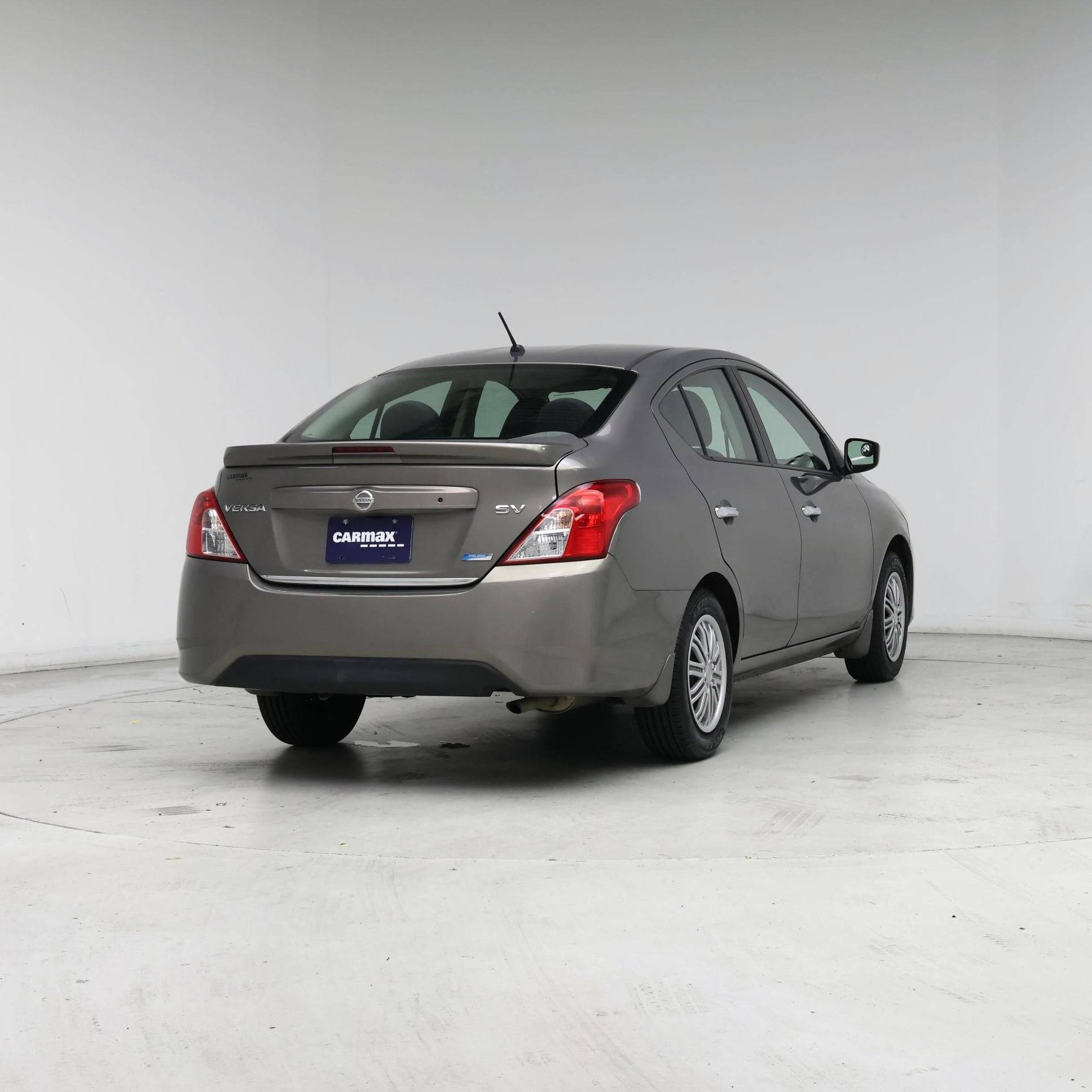 Thumbnail: 2015 Nissan Versa - 8
