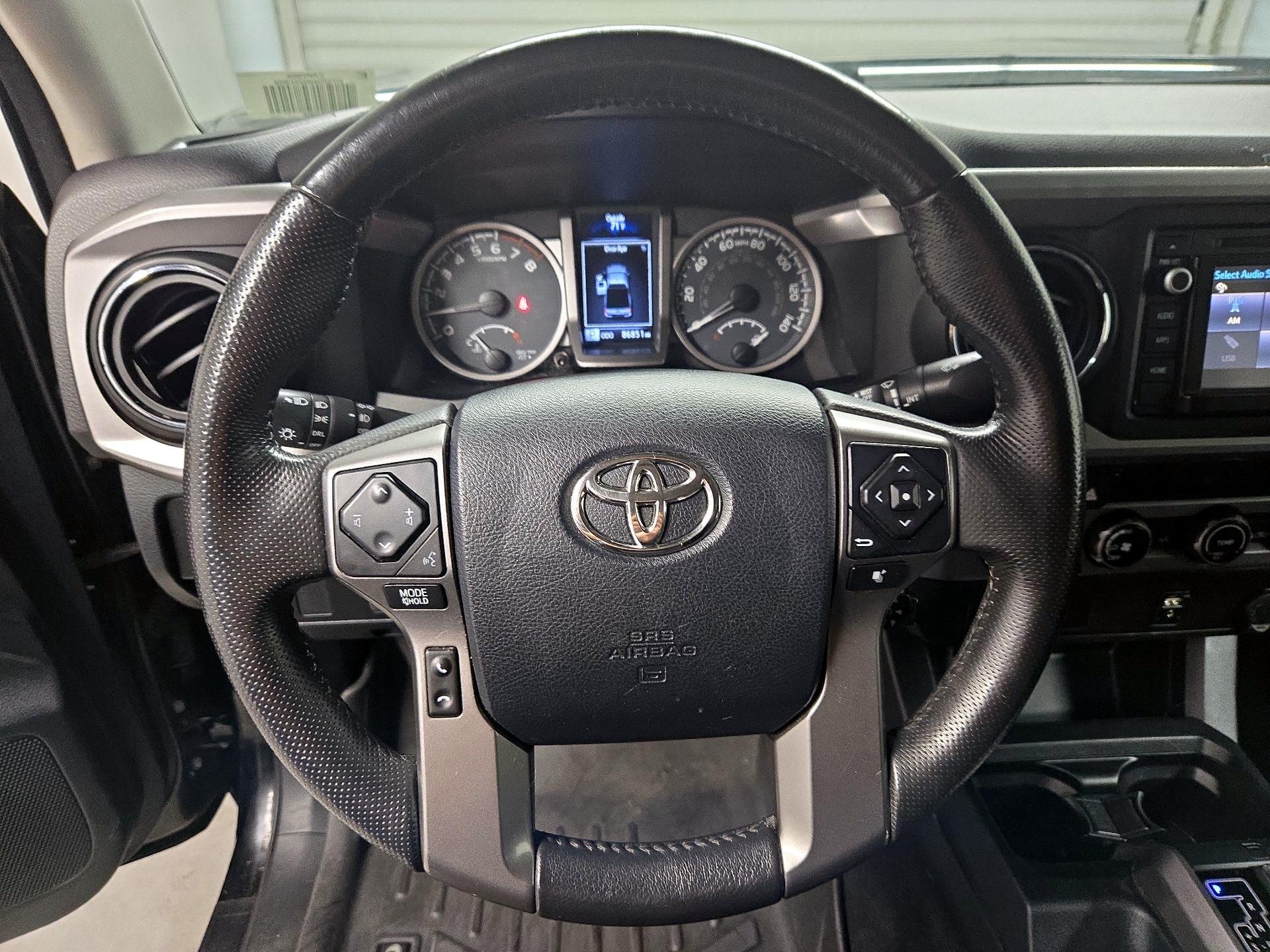 Thumbnail: 2016 Toyota Tacoma - 10