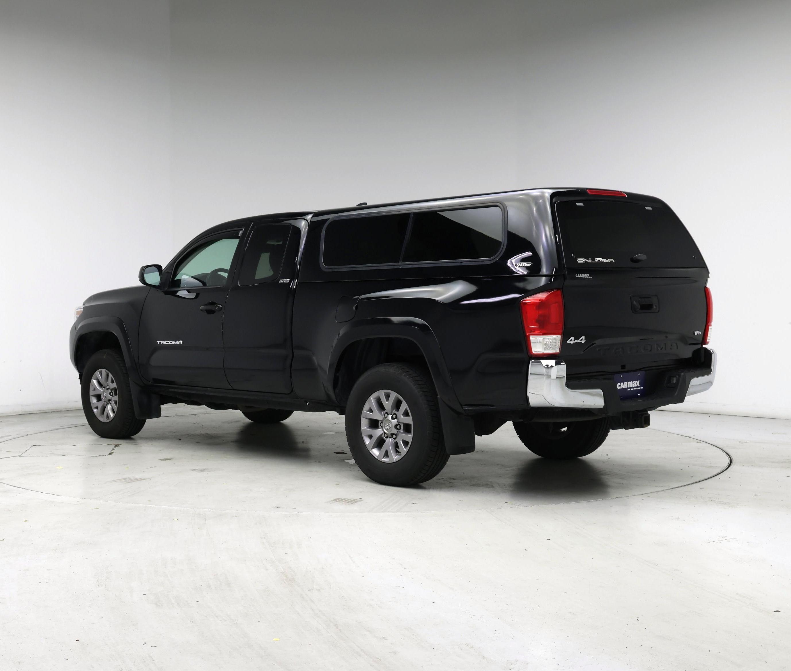Thumbnail: 2016 Toyota Tacoma - 2