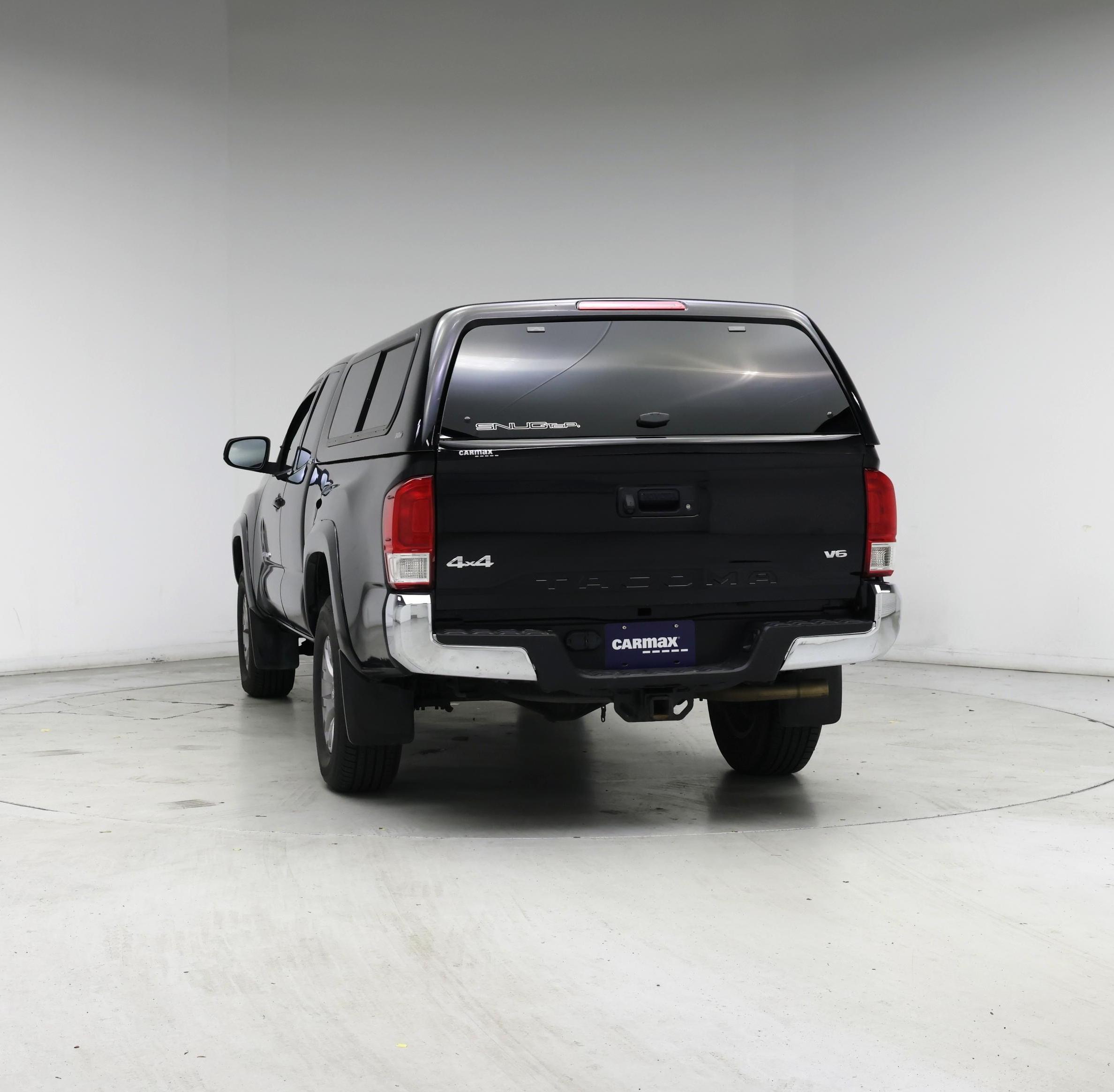 Thumbnail: 2016 Toyota Tacoma - 6