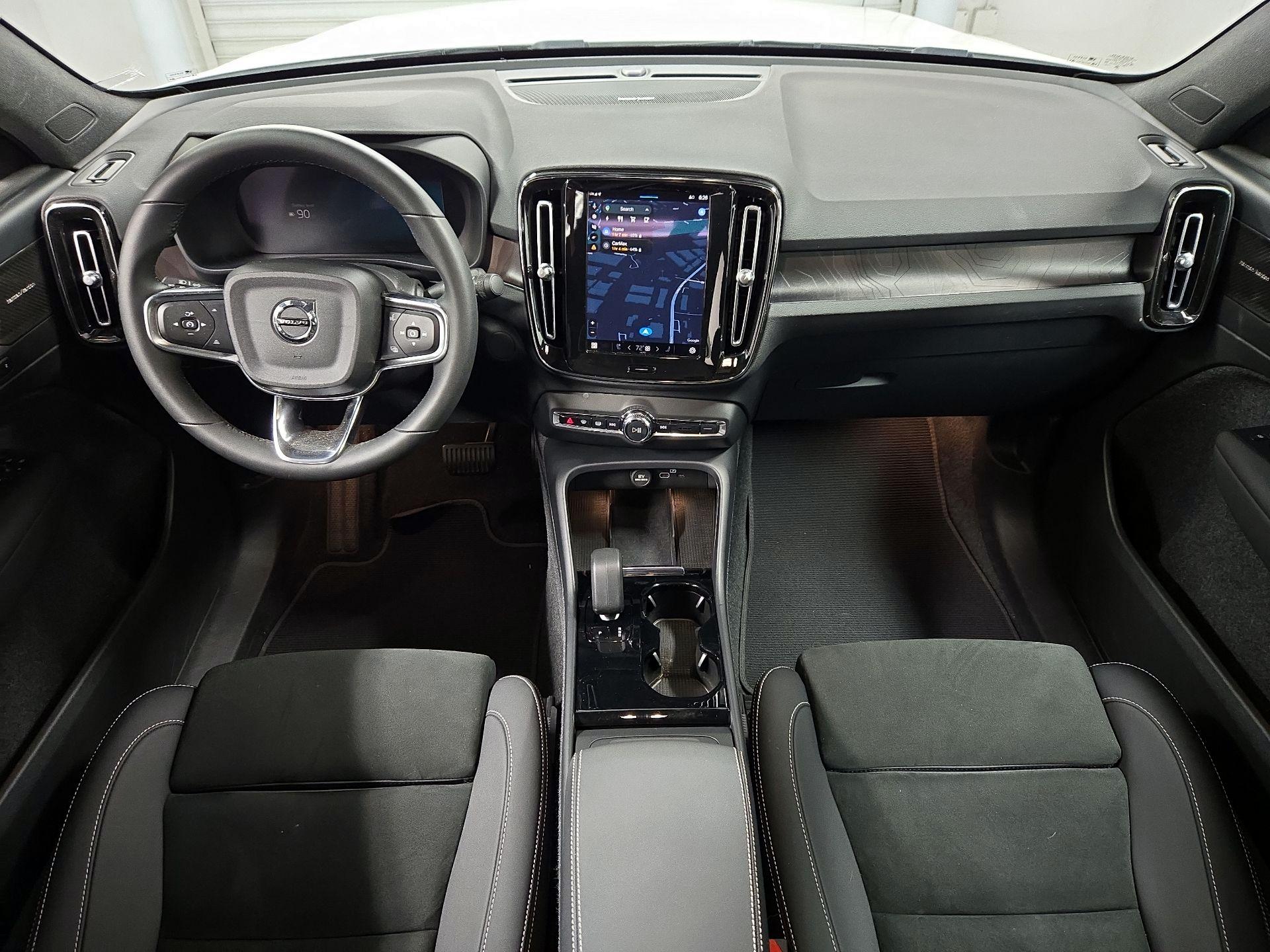 Thumbnail: 2023 Volvo C40 - 9