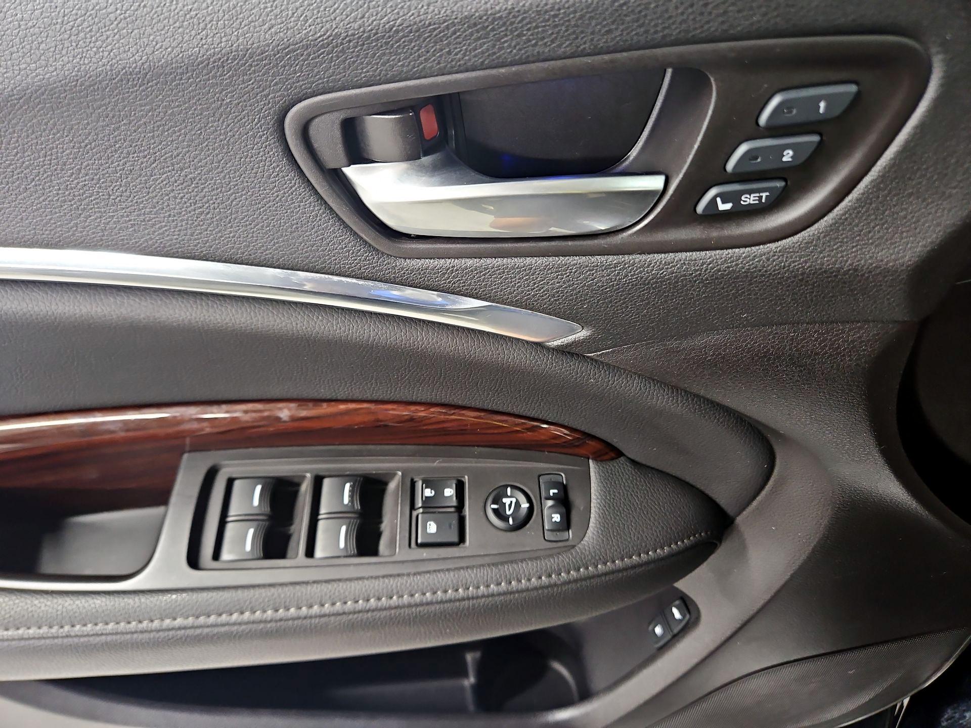 Thumbnail: 2016 Acura MDX - 12