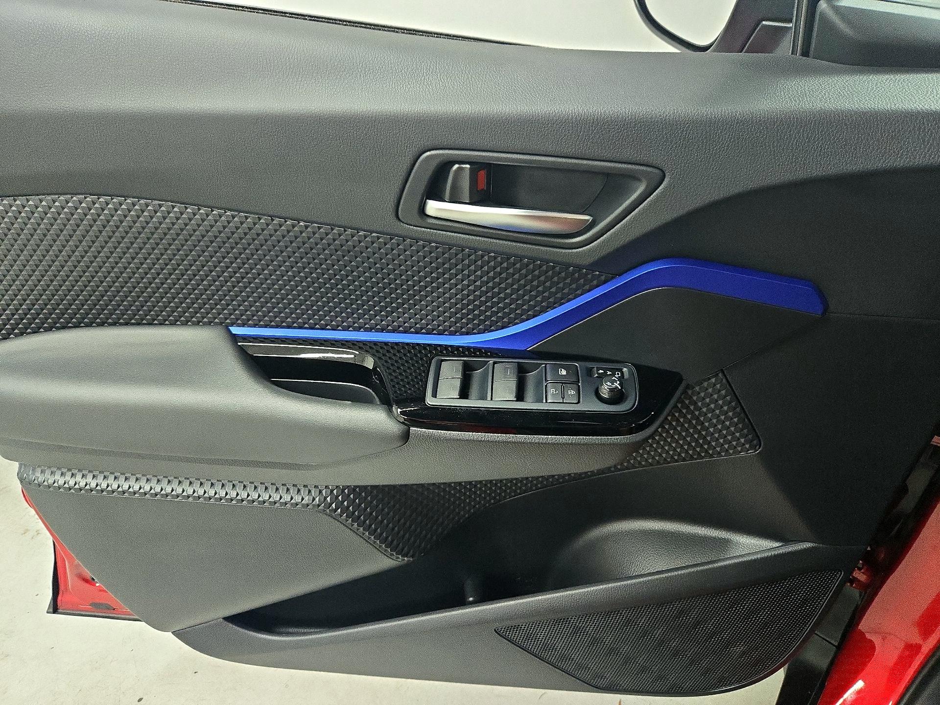 Thumbnail: 2022 Toyota C-HR - 12