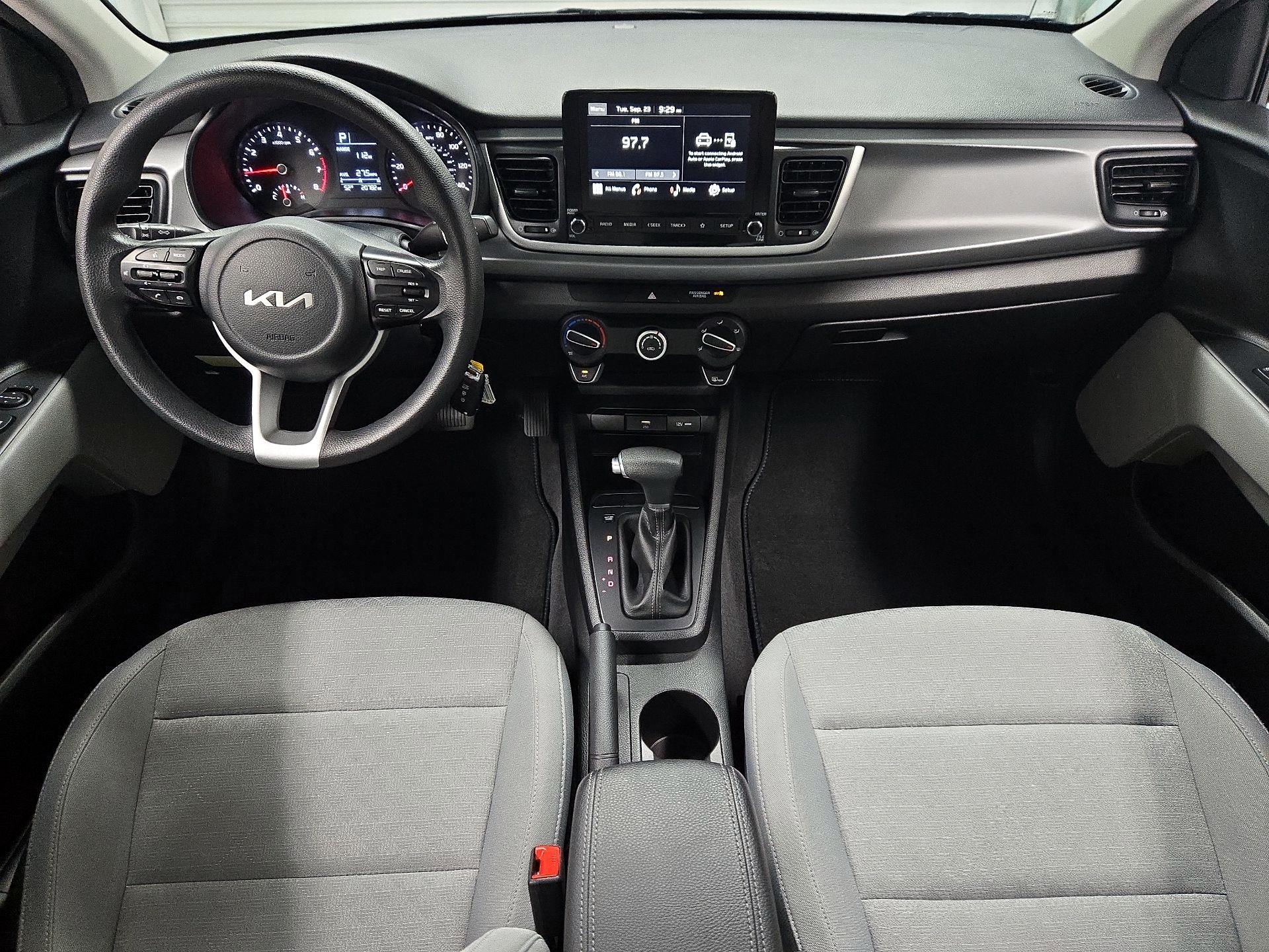 Thumbnail: 2022 Kia Rio - 9